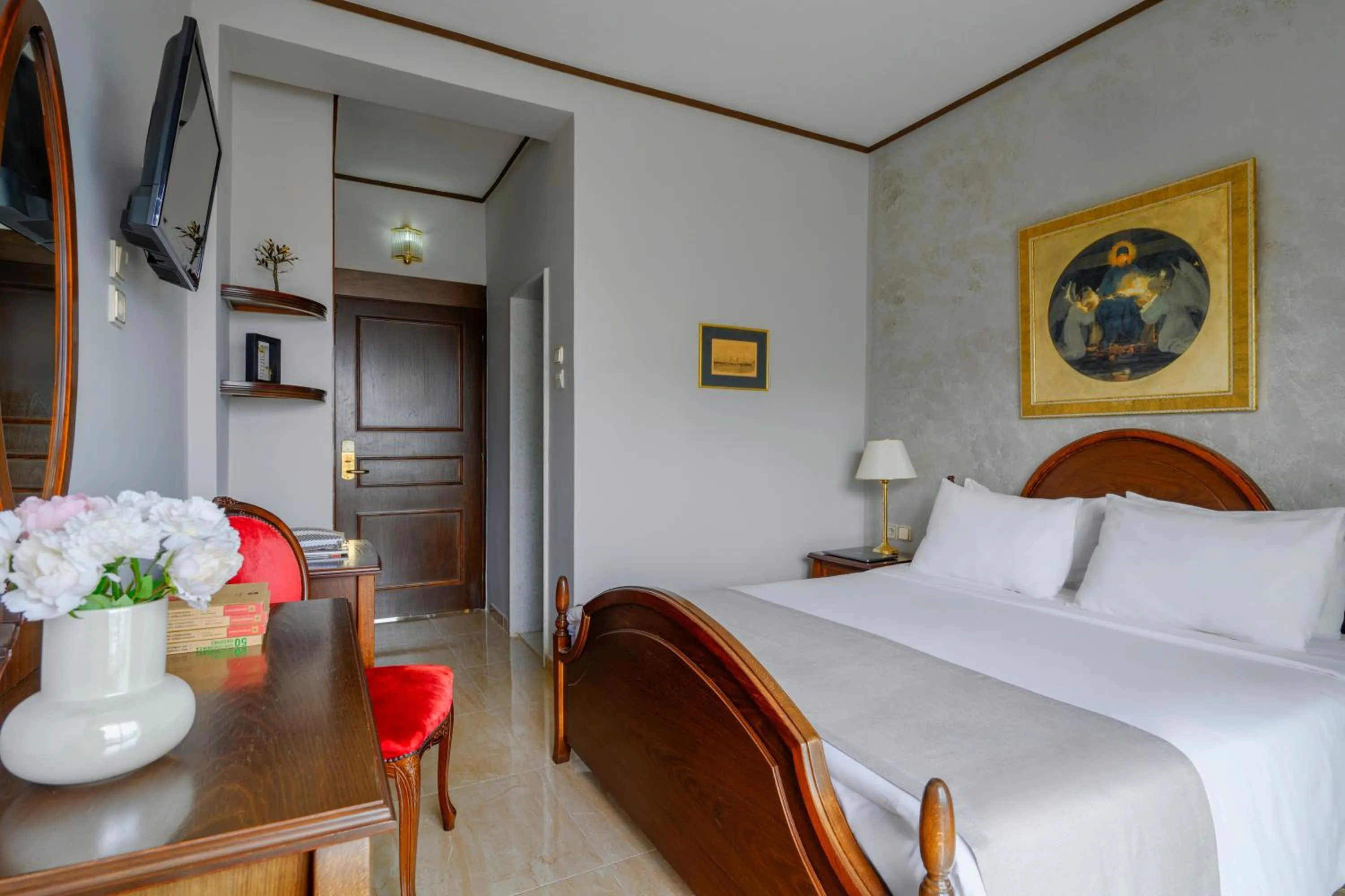 Bed in EONA BEACH RESORT by Greek Pride