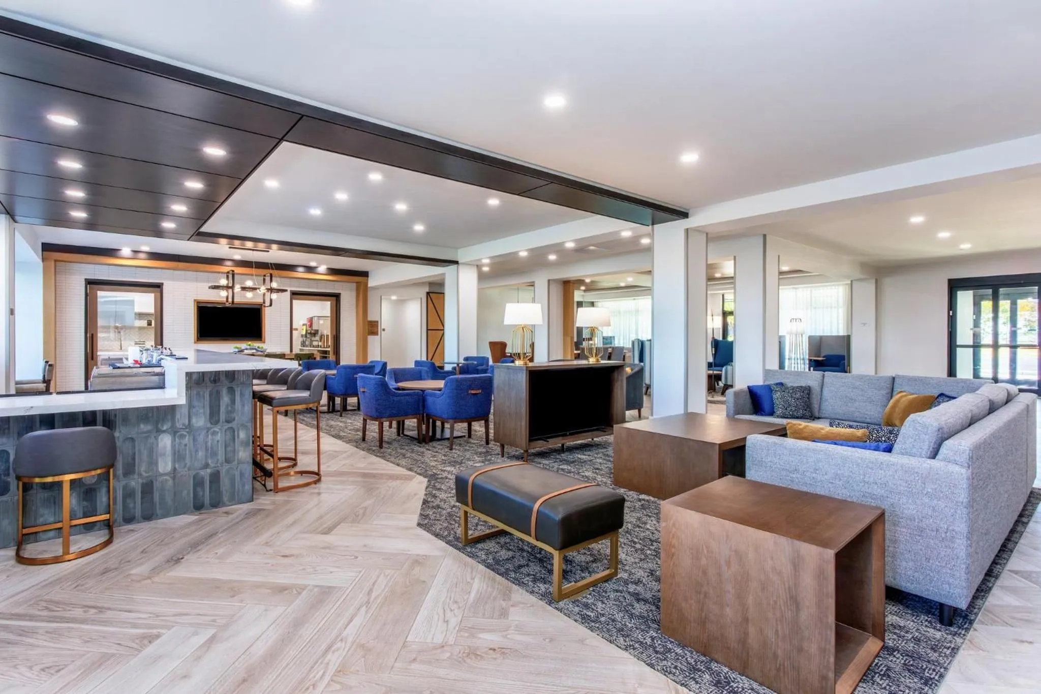 Lounge or bar in Staybridge Suites Ocala-near Equestrian-Aquatics by IHG