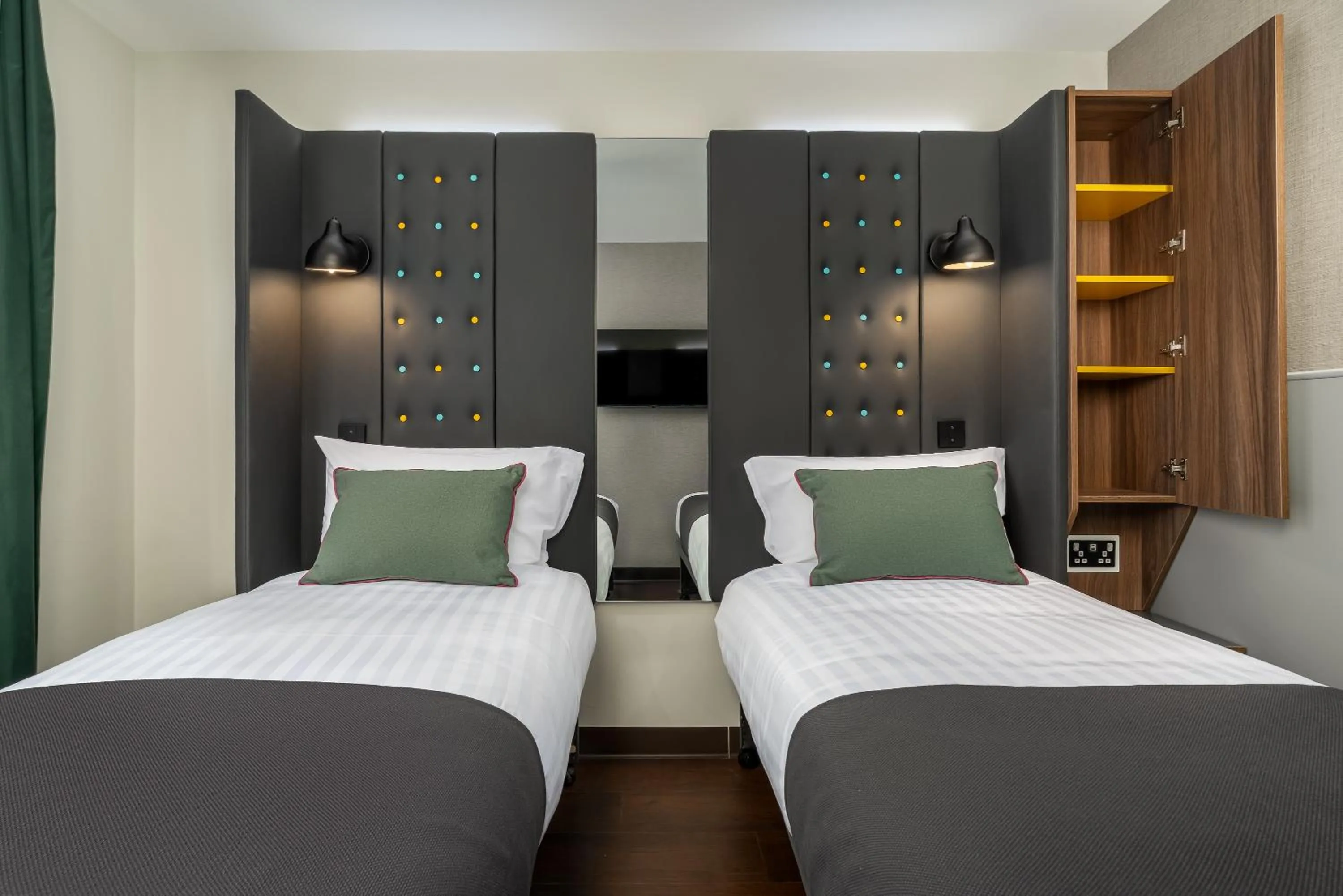 Bedroom, Bed in Point A Hotel Dublin Liberties