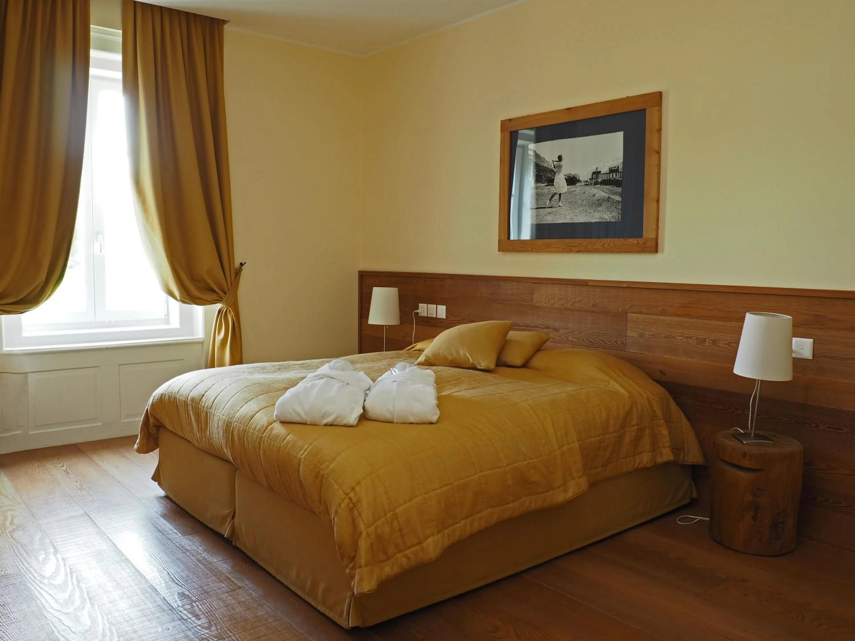 Bedroom, Bed in Maloja Palace Residence Engadin-St Moritz CO2-Neutral