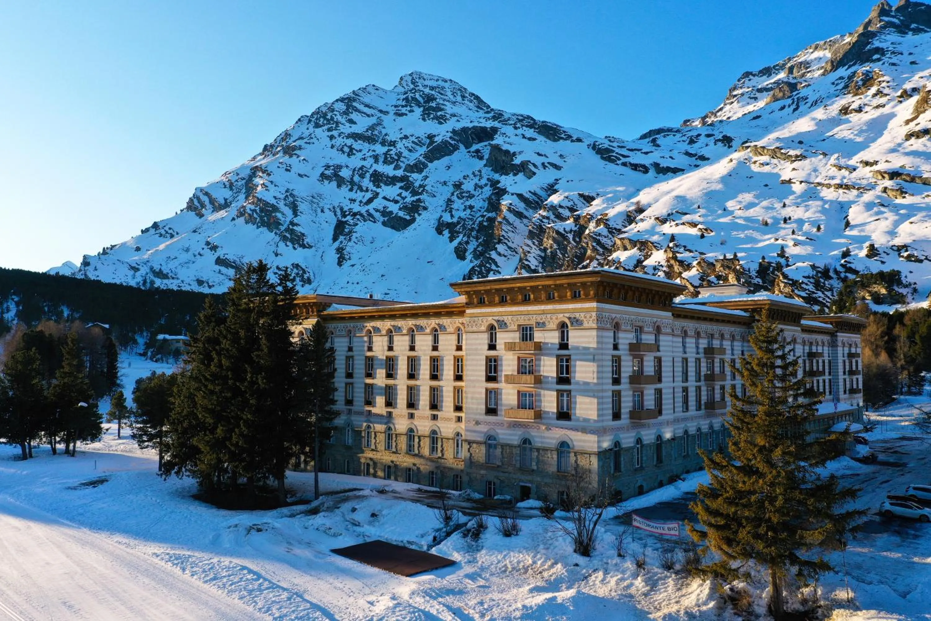 Property building in Maloja Palace Residence Engadin-St Moritz CO2-Neutral