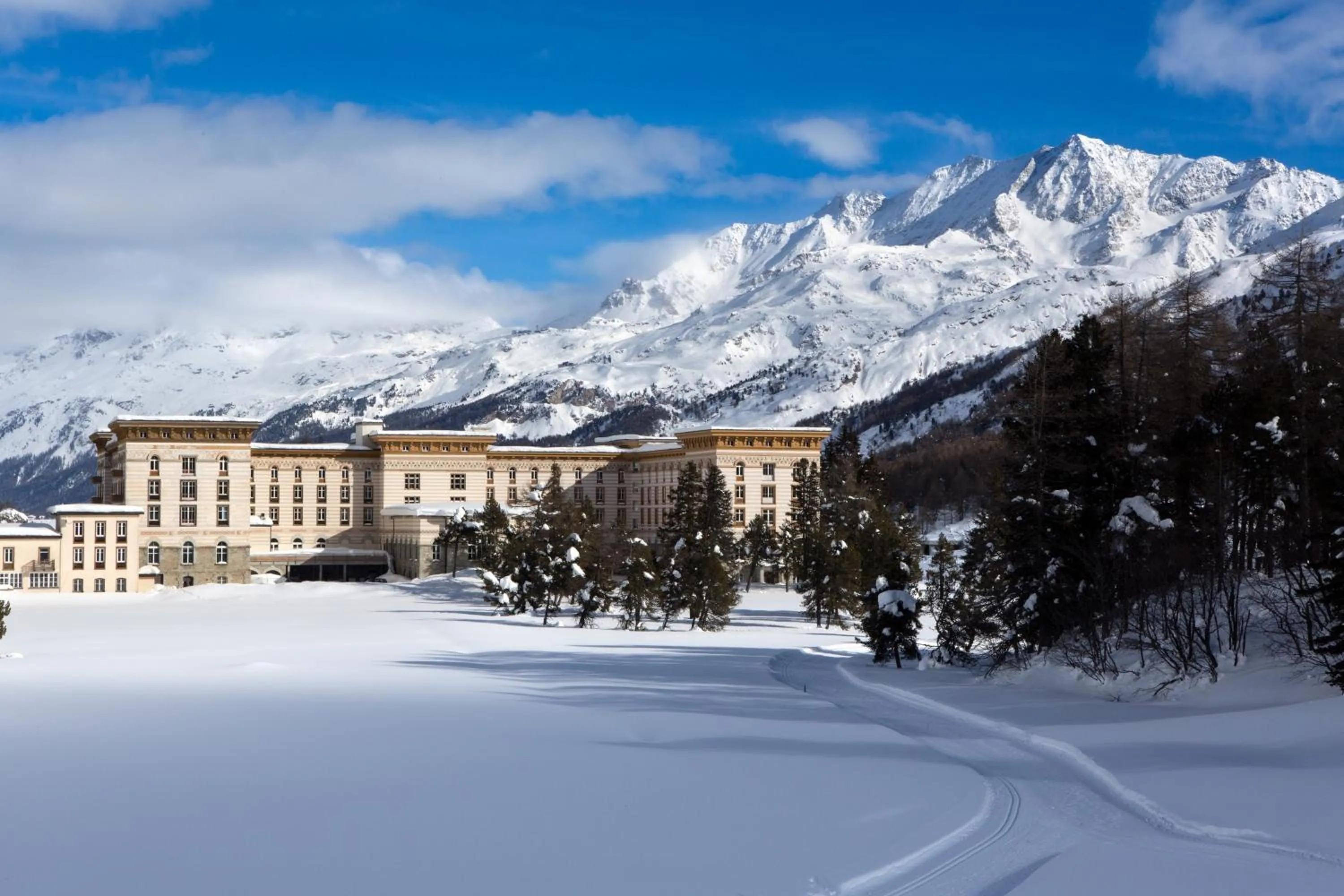 Property building in Maloja Palace Residence Engadin-St Moritz CO2-Neutral