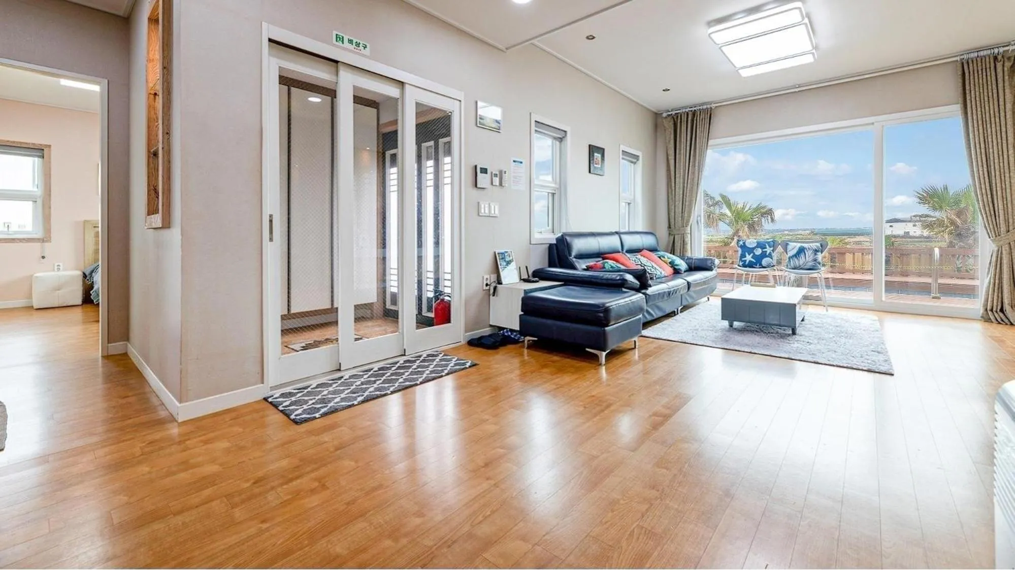 Property building in Jeju Jongdal Private Pension