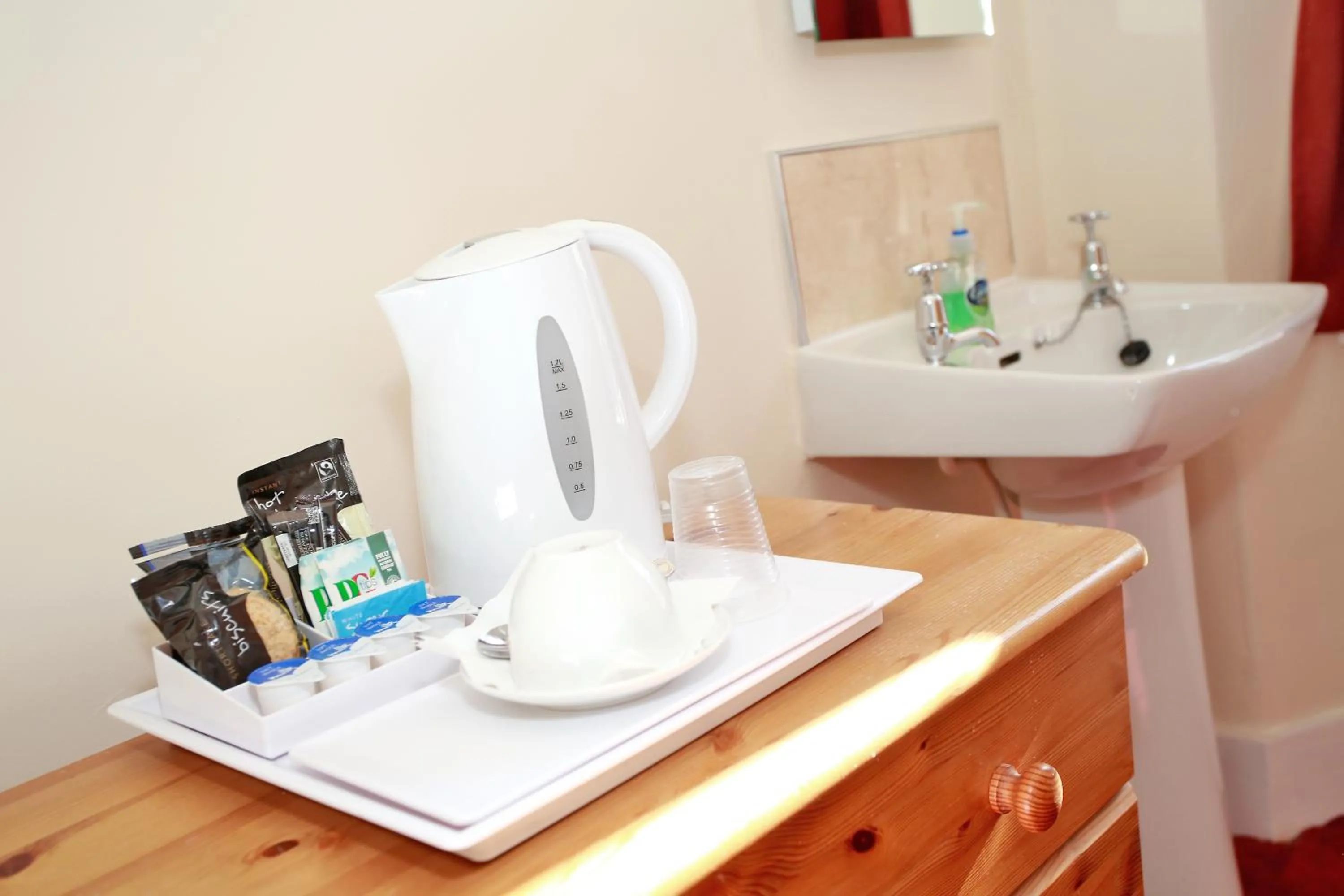 Coffee/tea facilities in CitiHouse Aberdeen West End