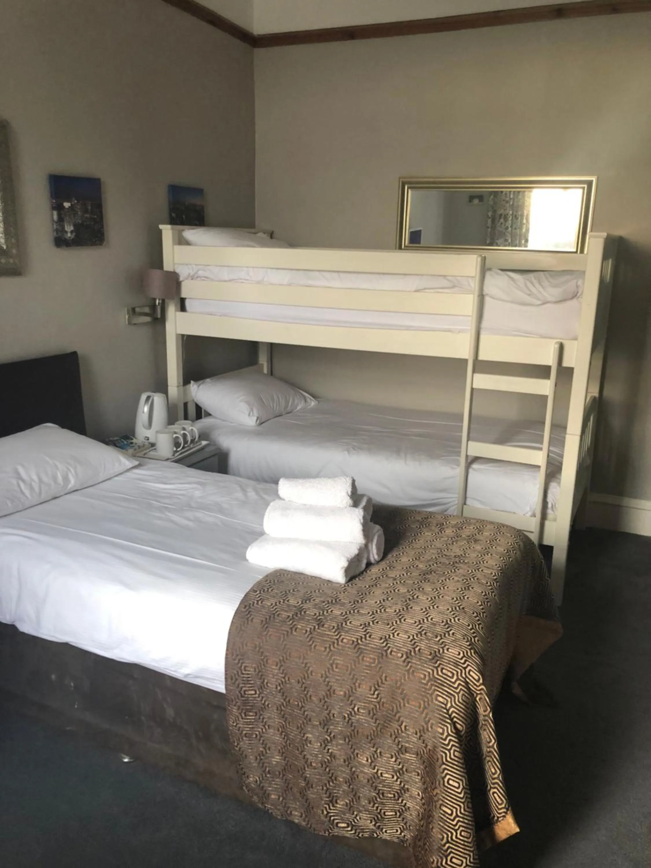 Bed in CitiHouse Aberdeen West End