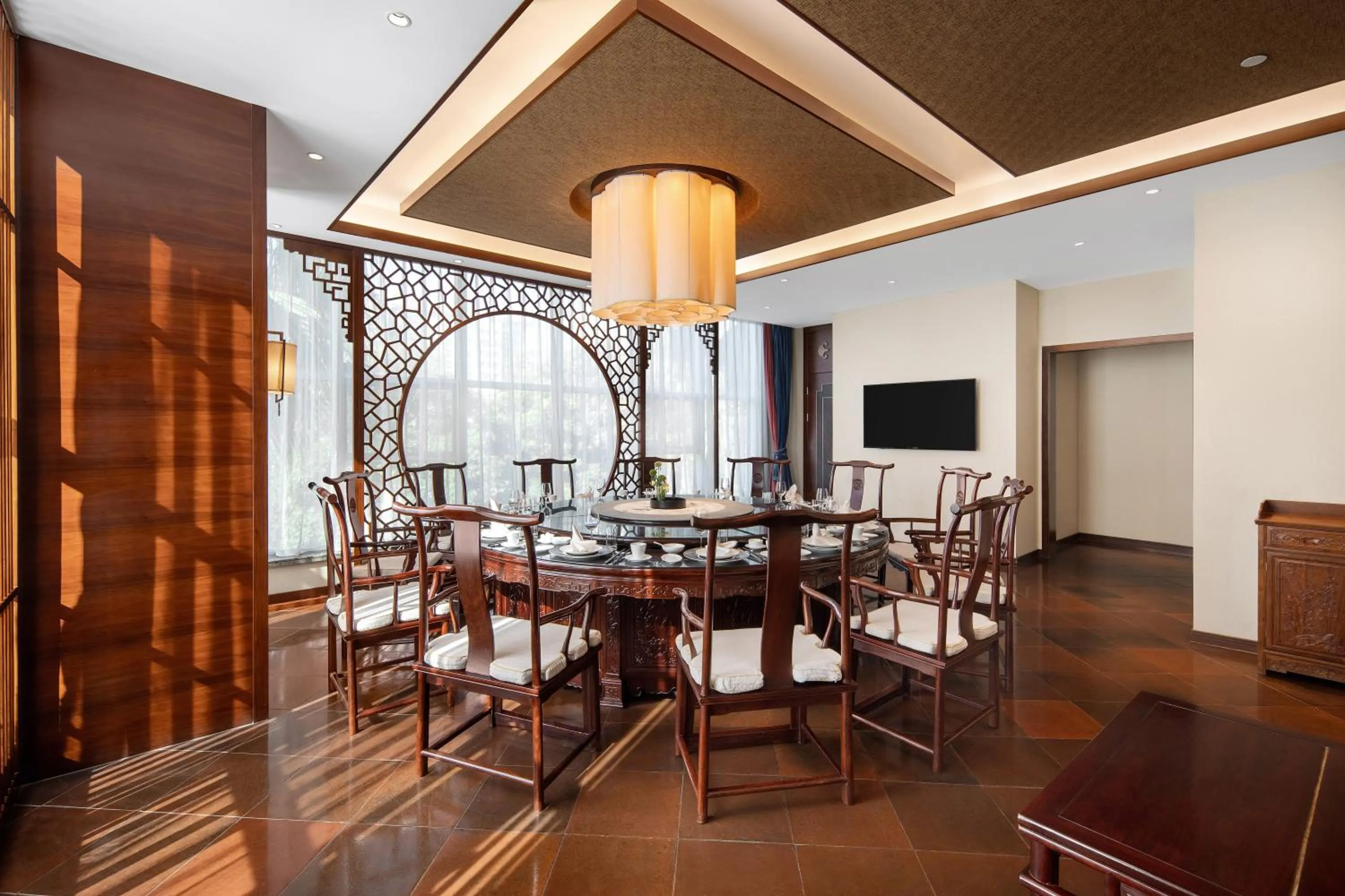 Restaurant/places to eat in Grand Mercure Kunming South