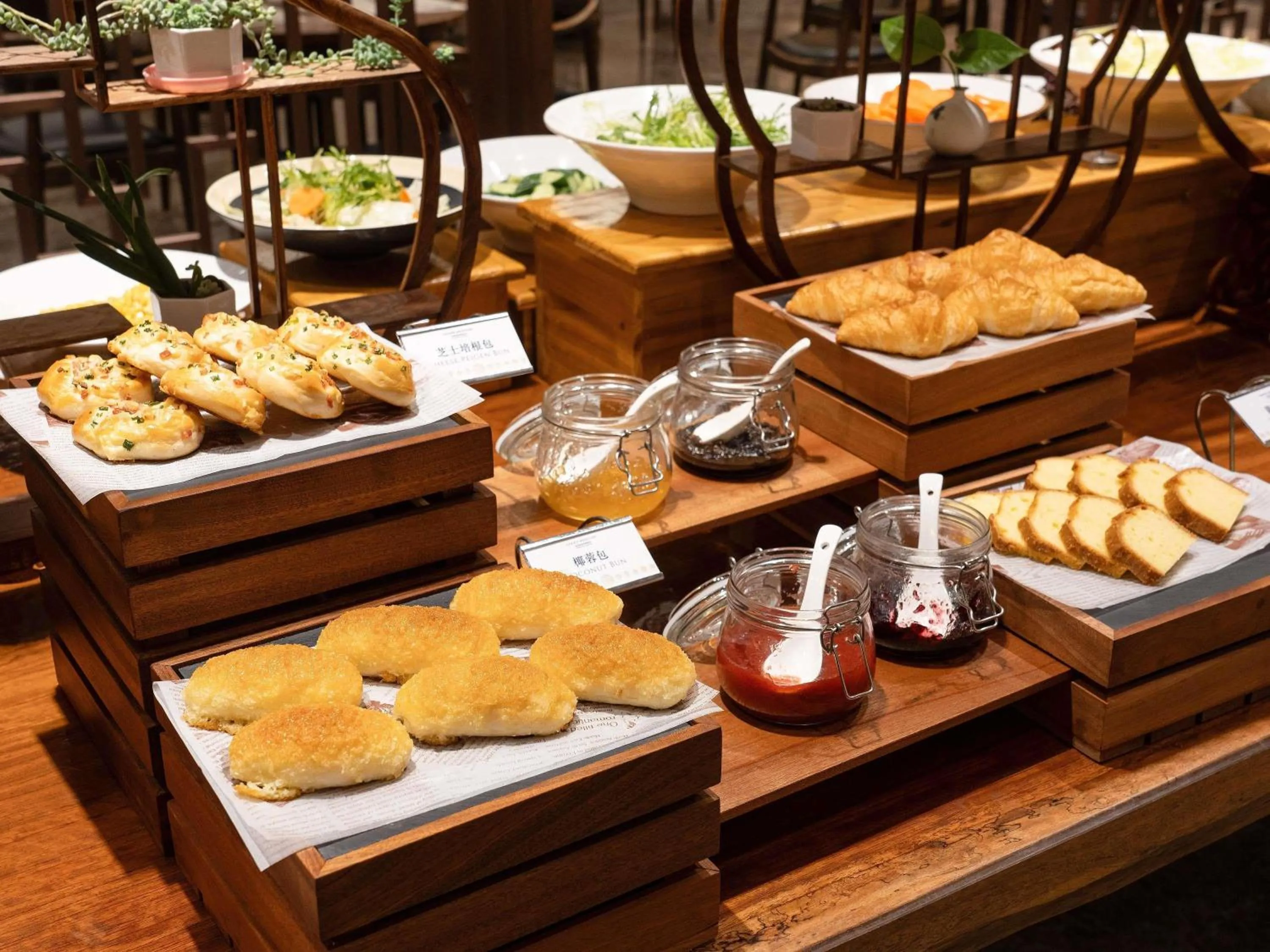 Breakfast in Grand Mercure Kunming South