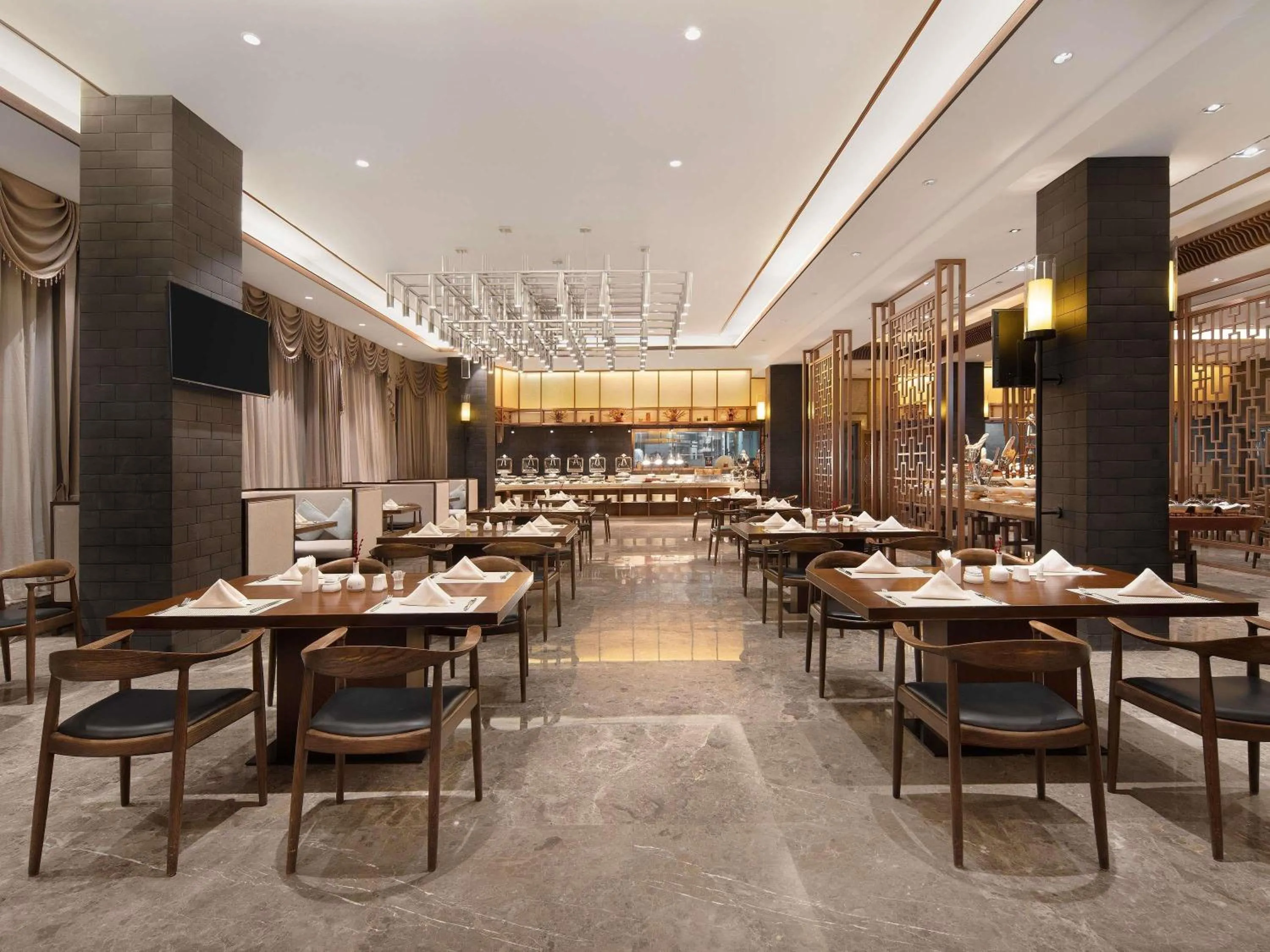 Restaurant/places to eat in Grand Mercure Kunming South