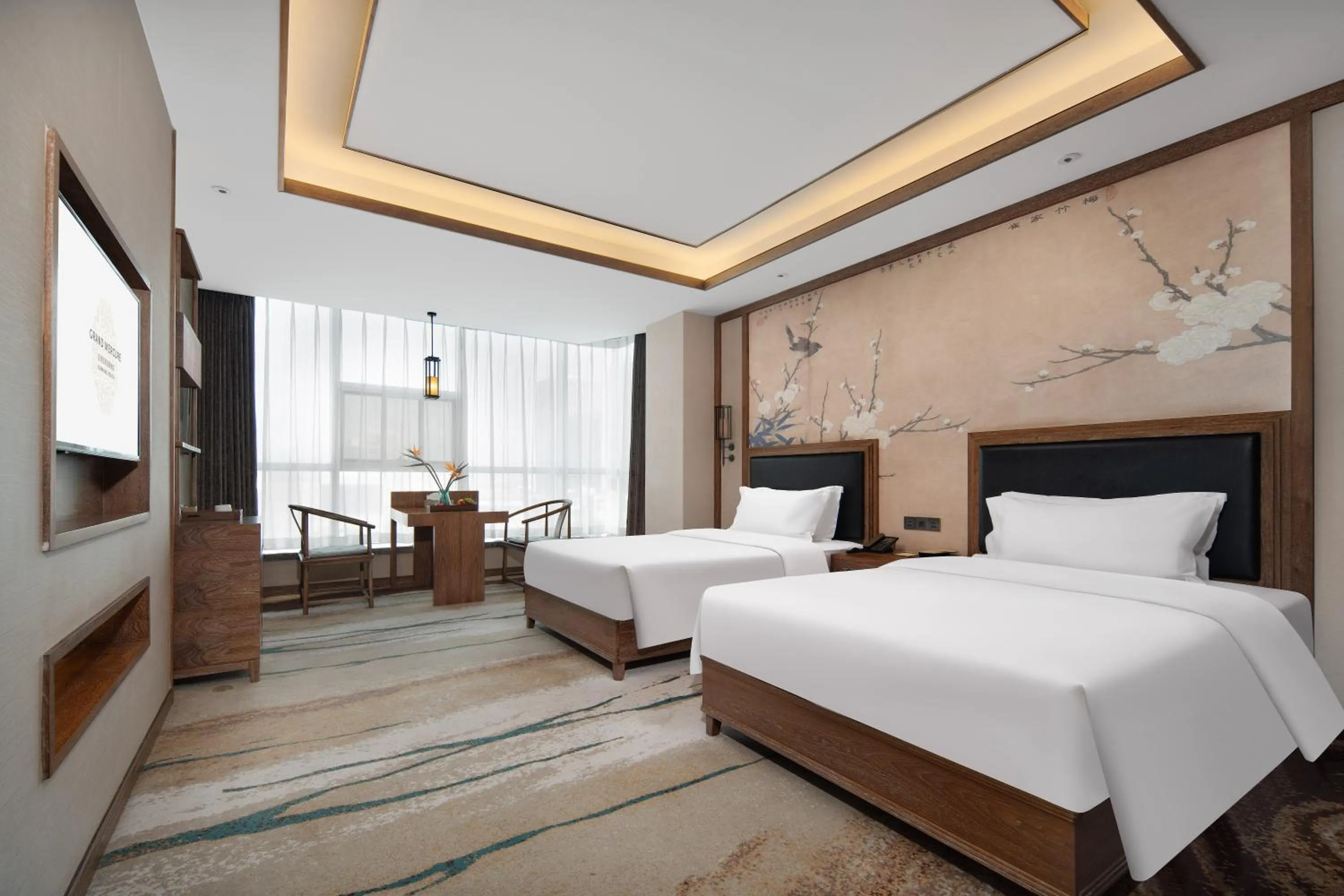 Bed in Grand Mercure Kunming South