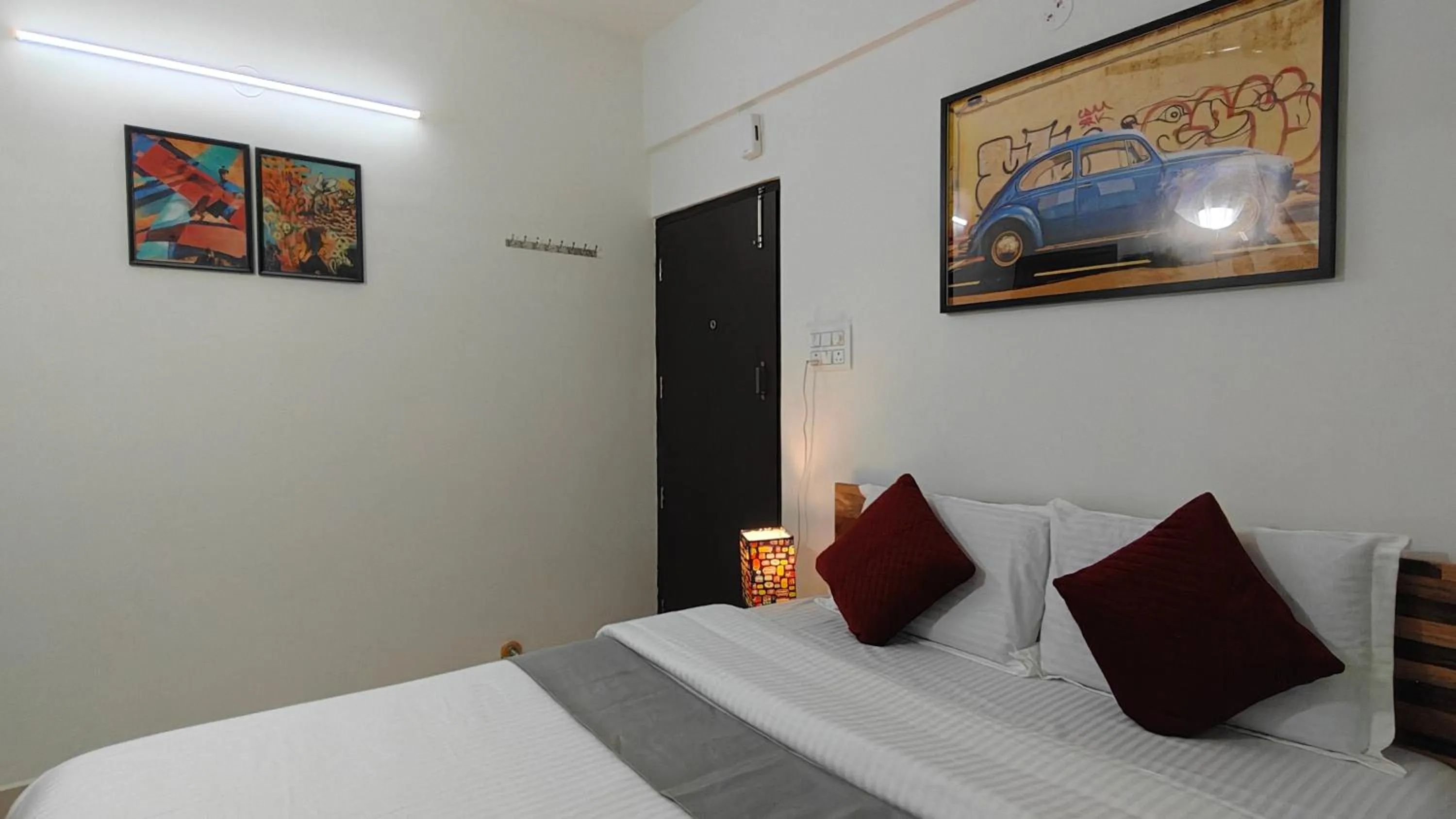 Bed in 3 Home Tales (Brookefield)