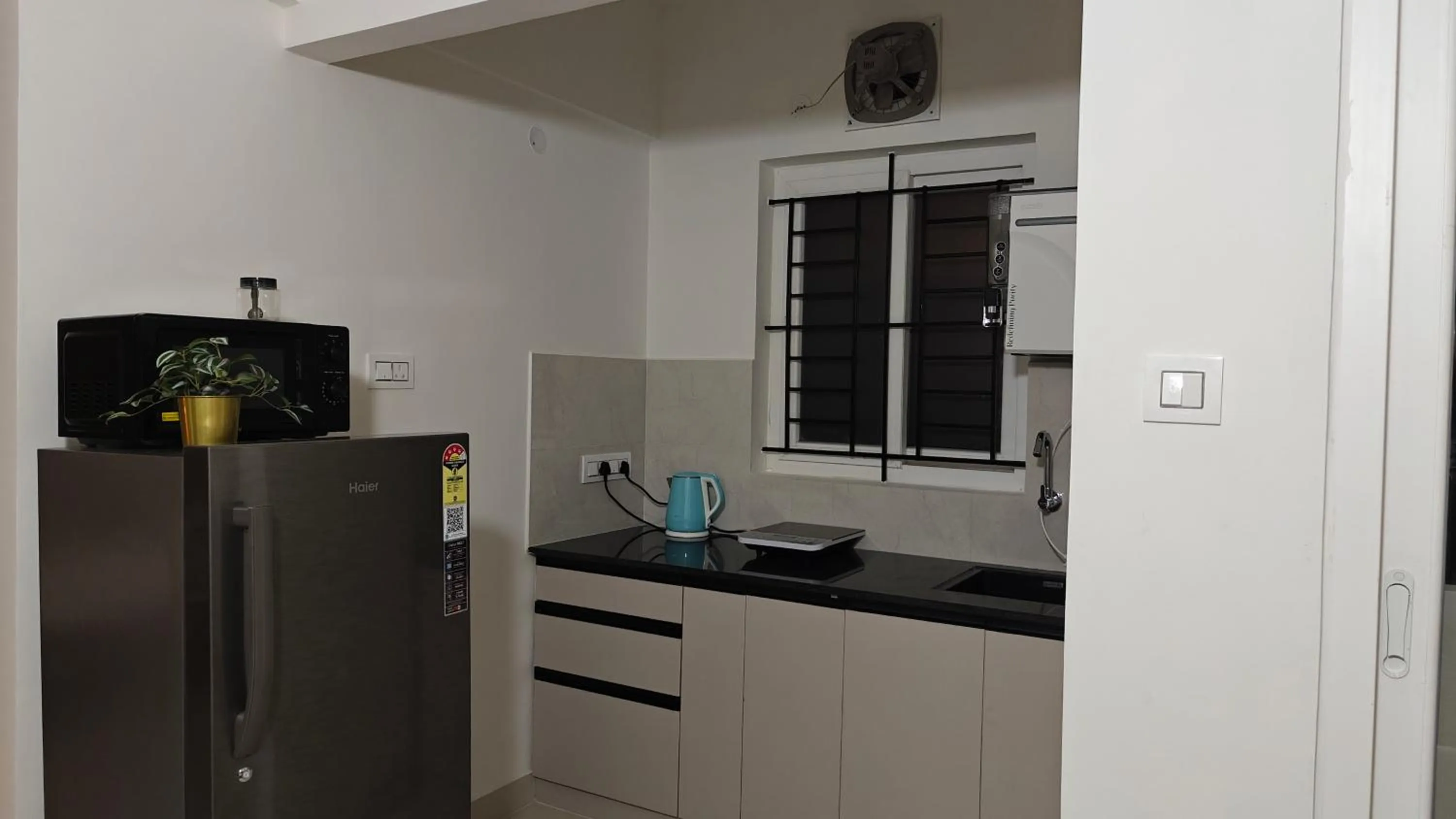 3 Home Tales (Brookefield)