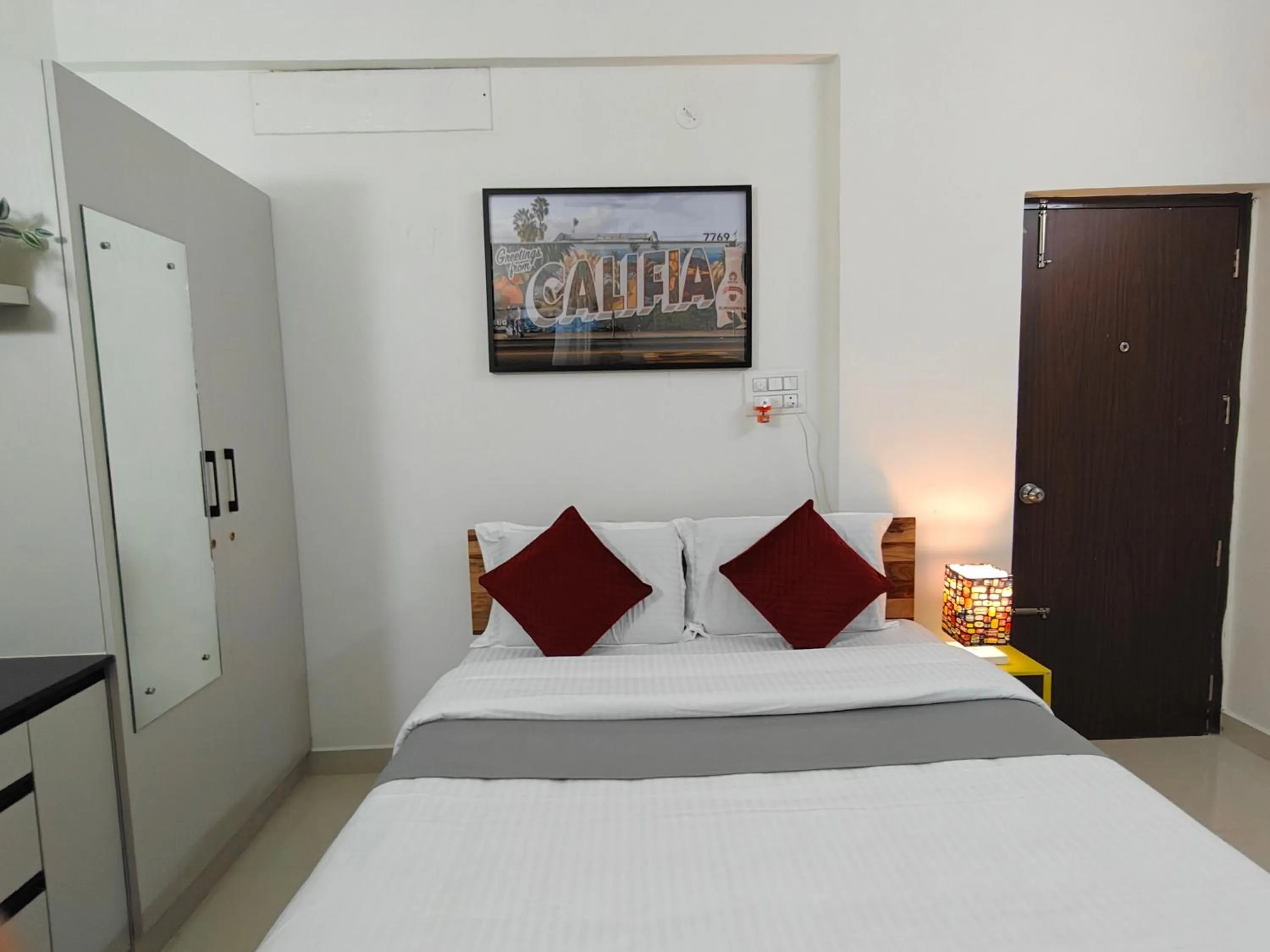 Bed in 3 Home Tales (Brookefield)