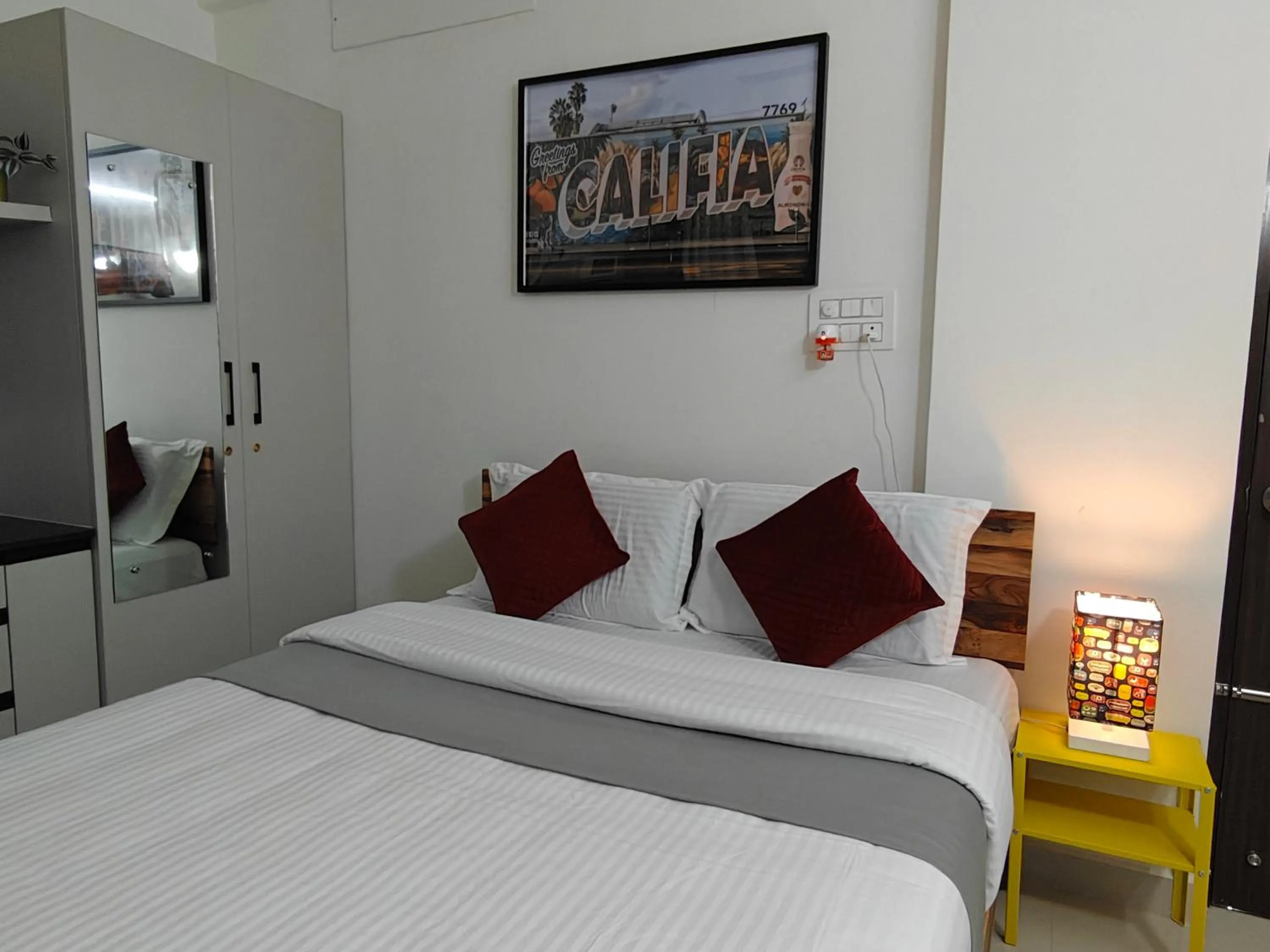 Bed in 3 Home Tales (Brookefield)