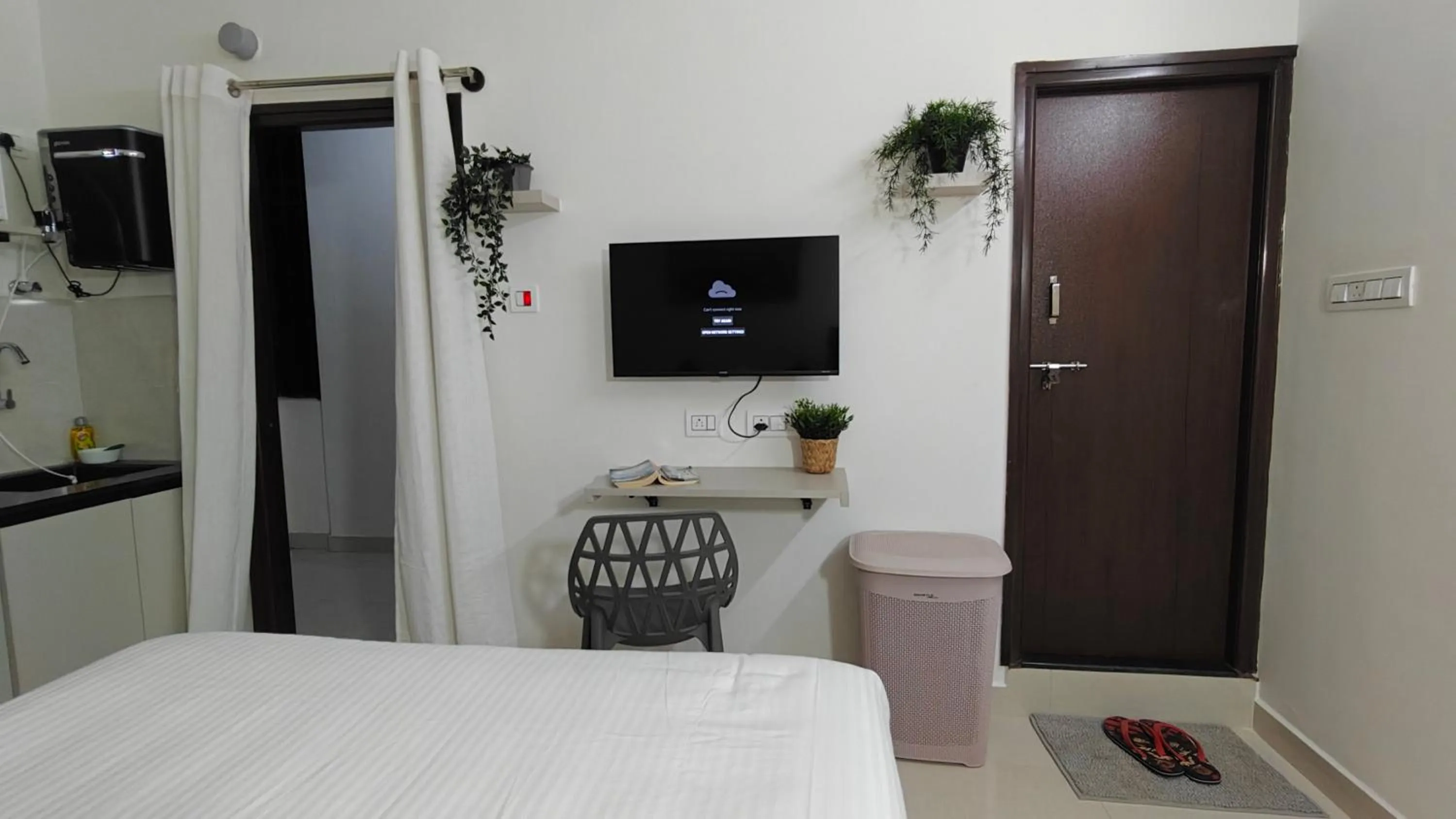 Bed in 3 Home Tales (Brookefield)