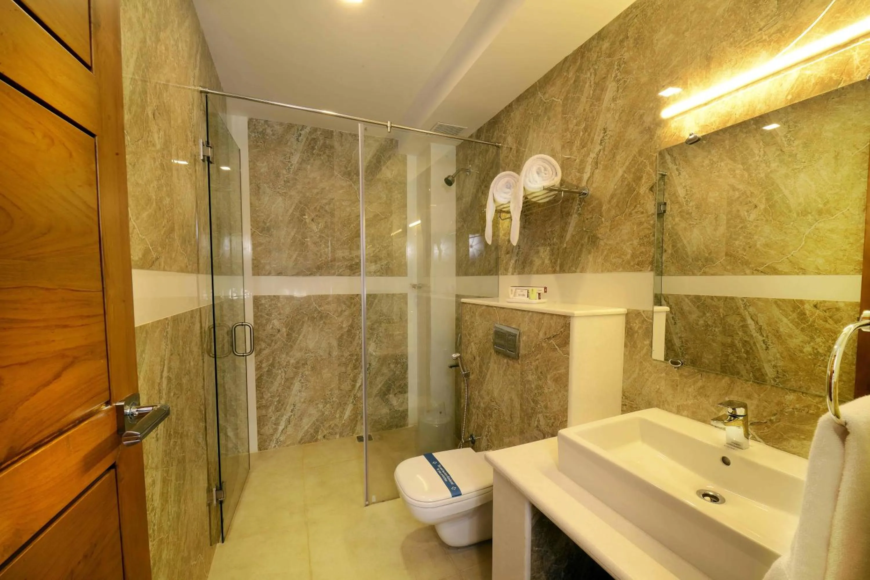 Bathroom in Hotel Mahi's Gateway