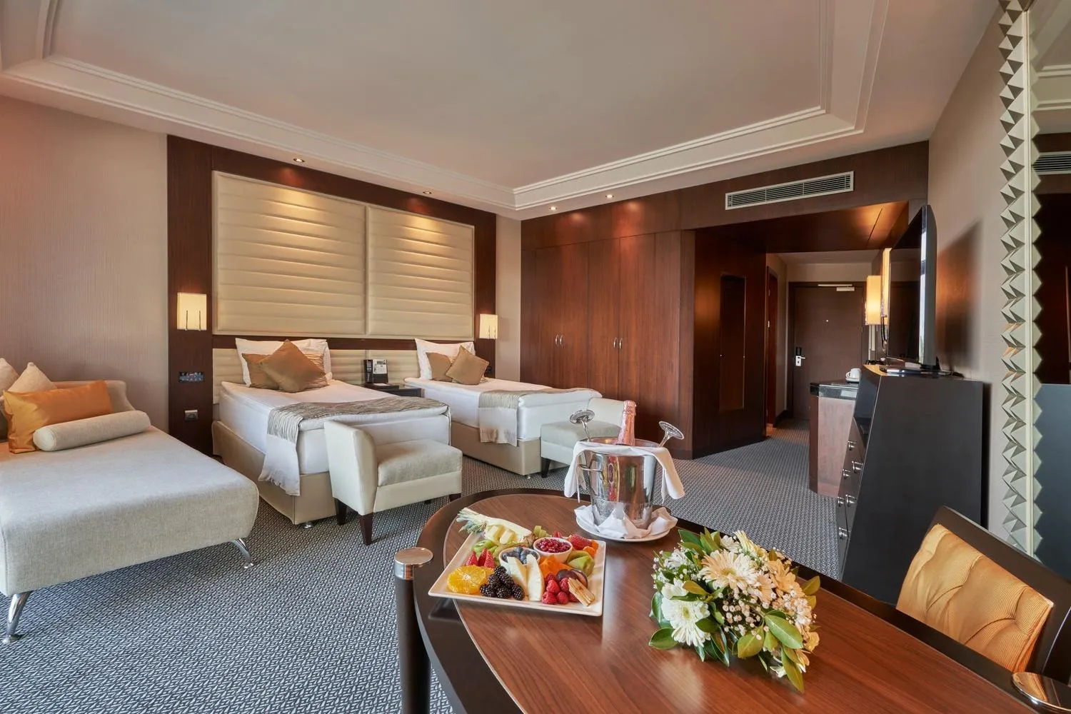 Bedroom, Bed in Calista Luxury Resort