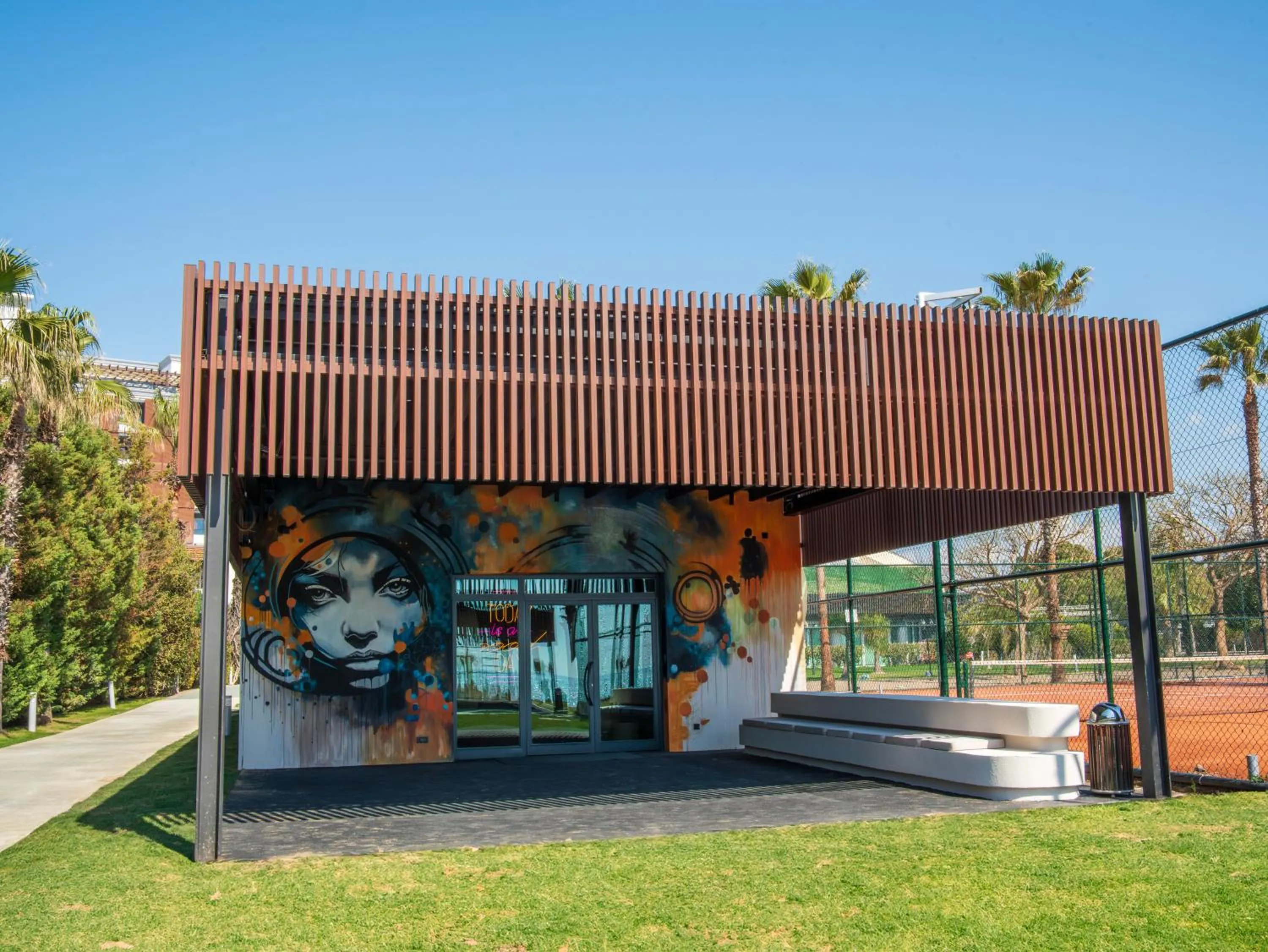 Entertainment in Calista Luxury Resort