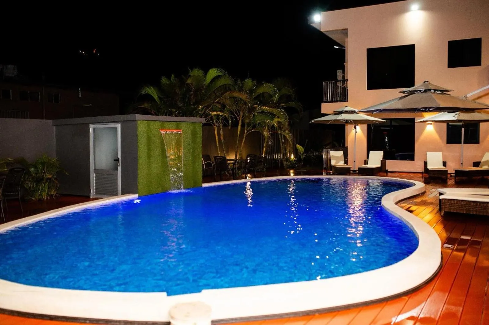 Swimming pool in Hibiscus Suites And Residences