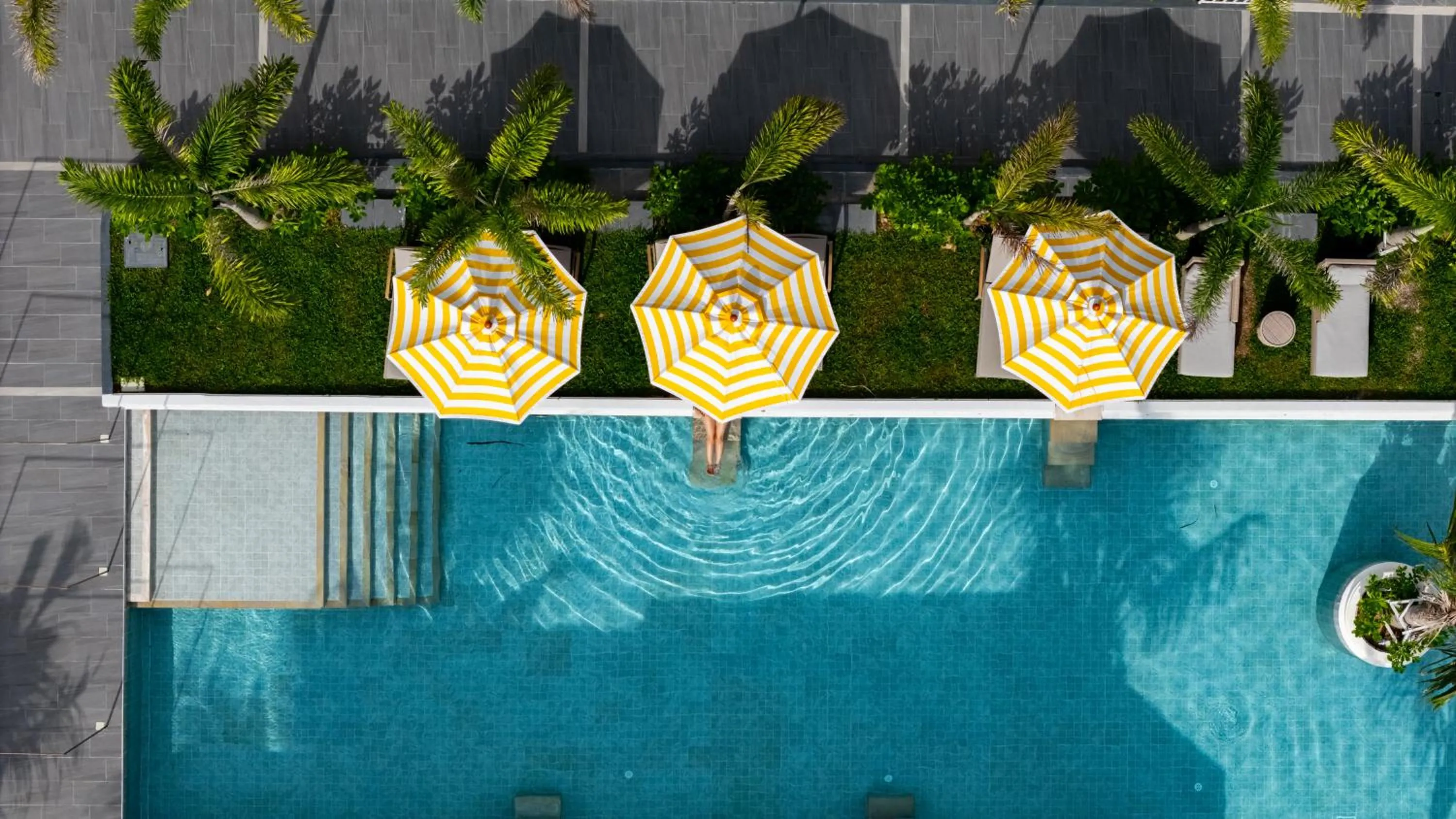 Day in Lalynn Resort & Villas, Phuket