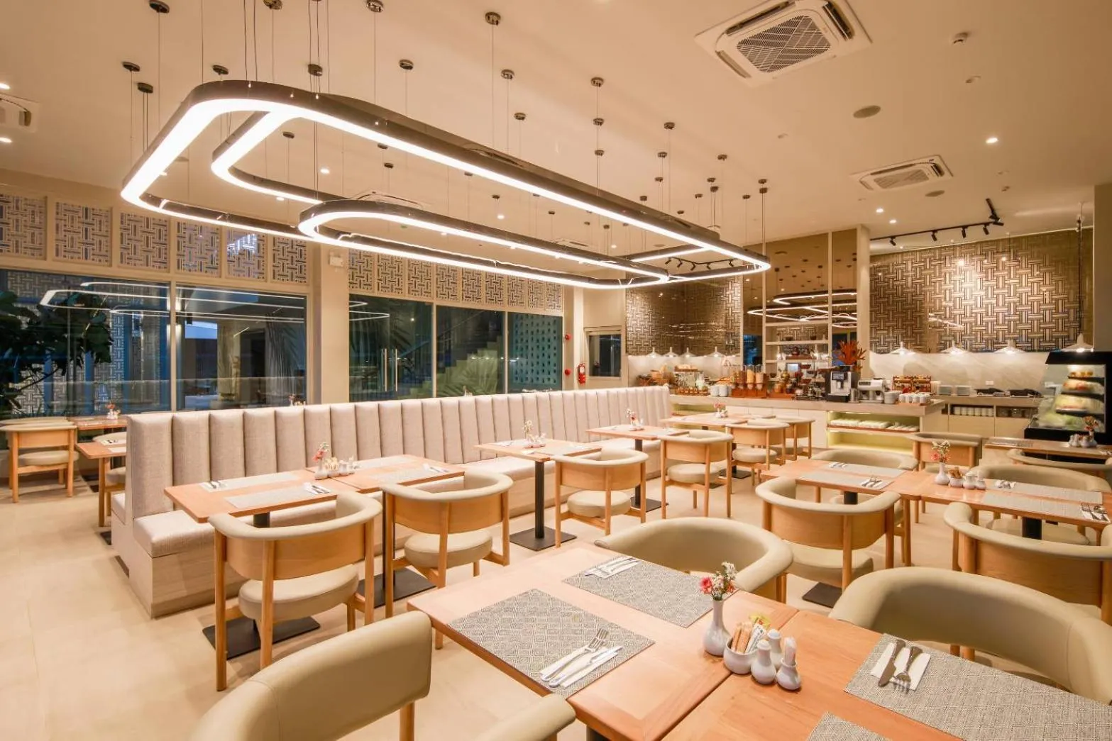 Restaurant/places to eat in Lalynn Resort & Villas, Phuket