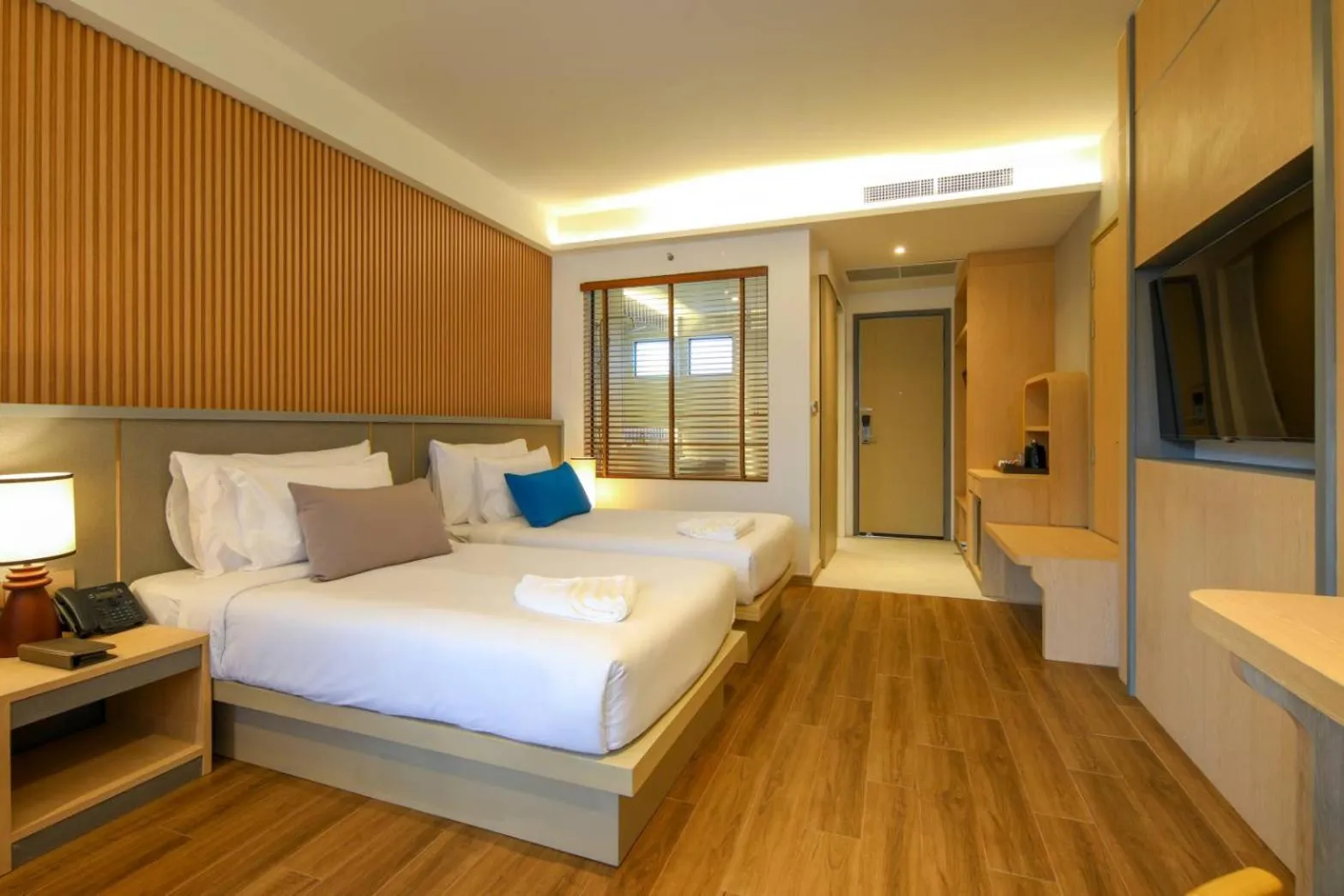 Photo of the whole room, Bed in Lalynn Resort & Villas, Phuket