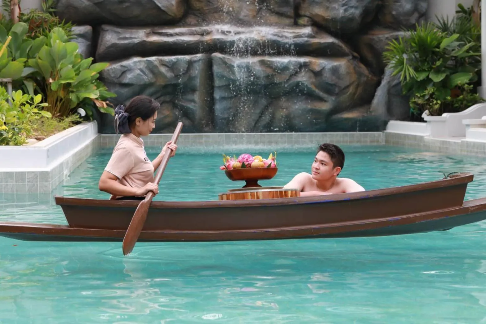 Swimming pool in Lalynn Resort & Villas, Phuket