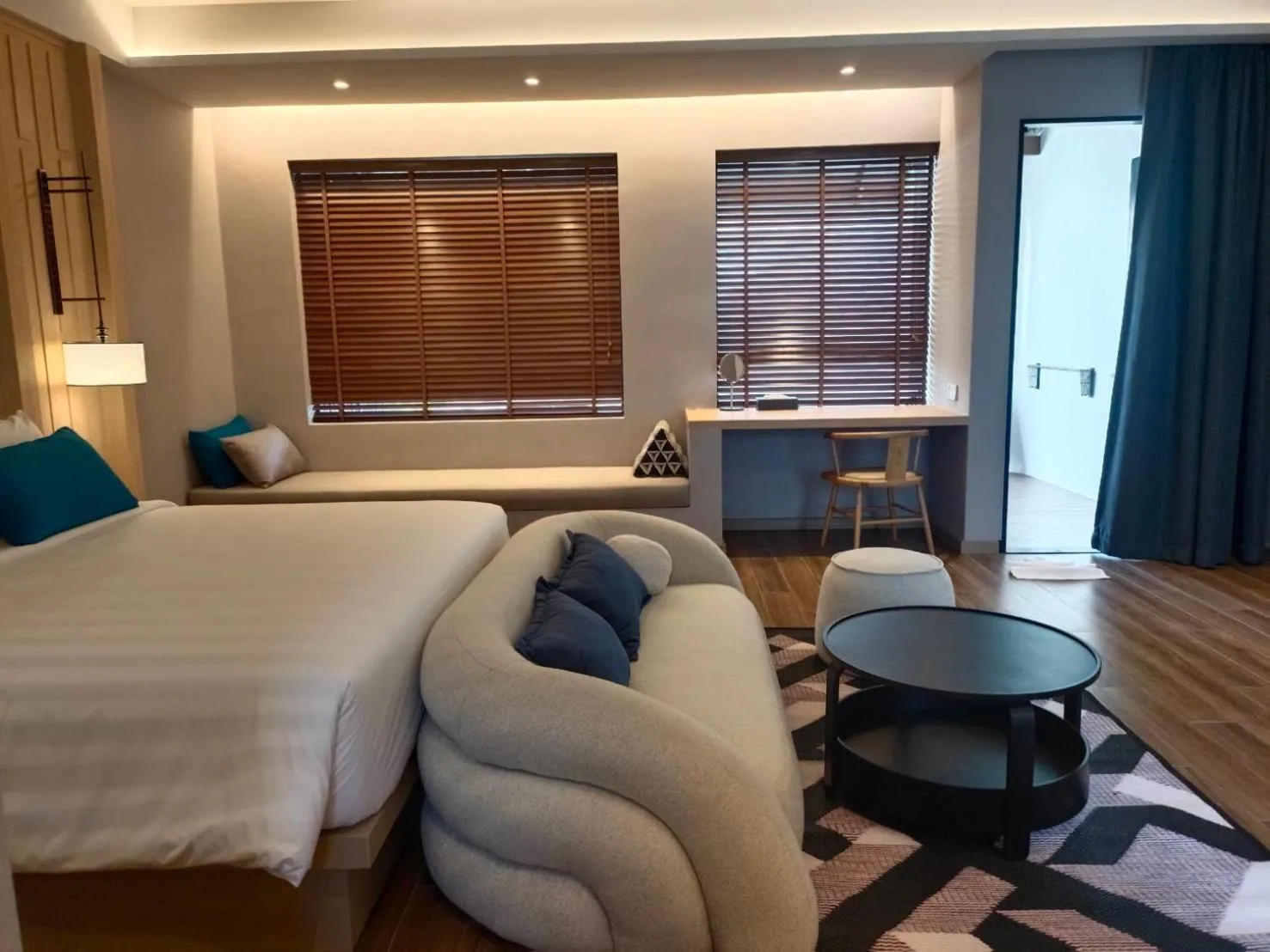 Bedroom, Bed in Lalynn Resort & Villas, Phuket