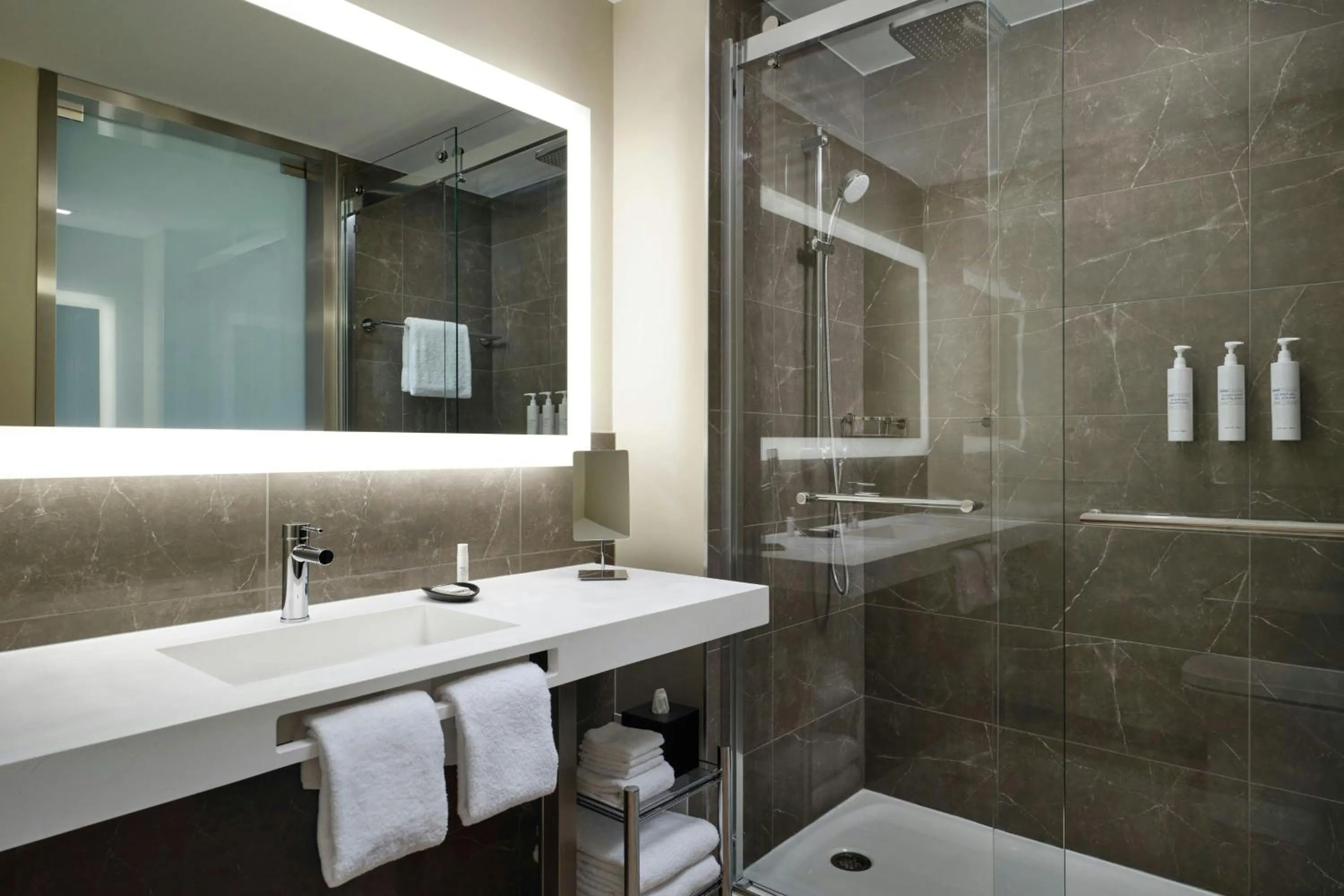 Photo of the whole room in AC Hotel Detroit at the Bonstelle