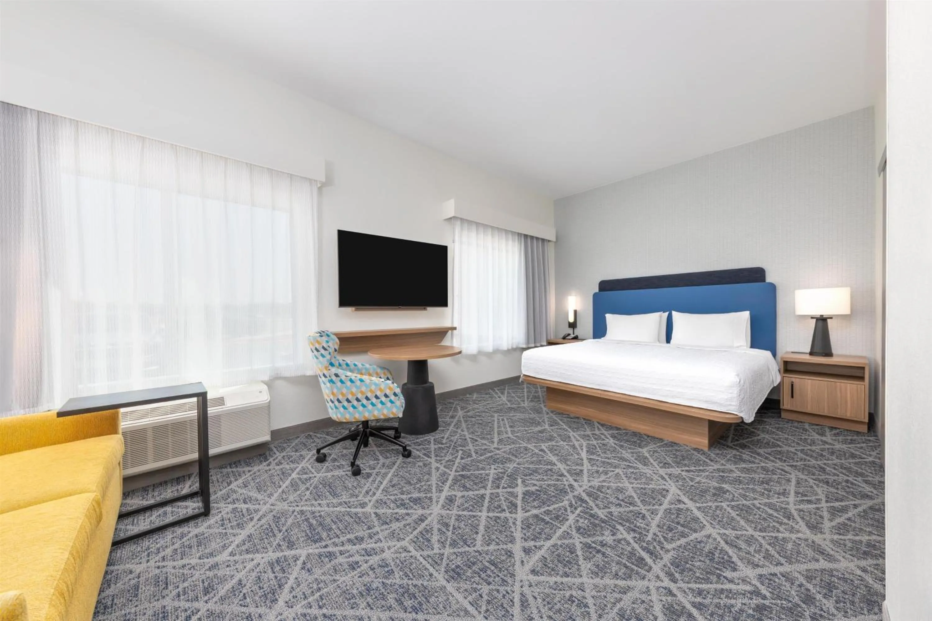 Bedroom, Bed in Hampton Inn & Suites by Hilton Little Rock Airport