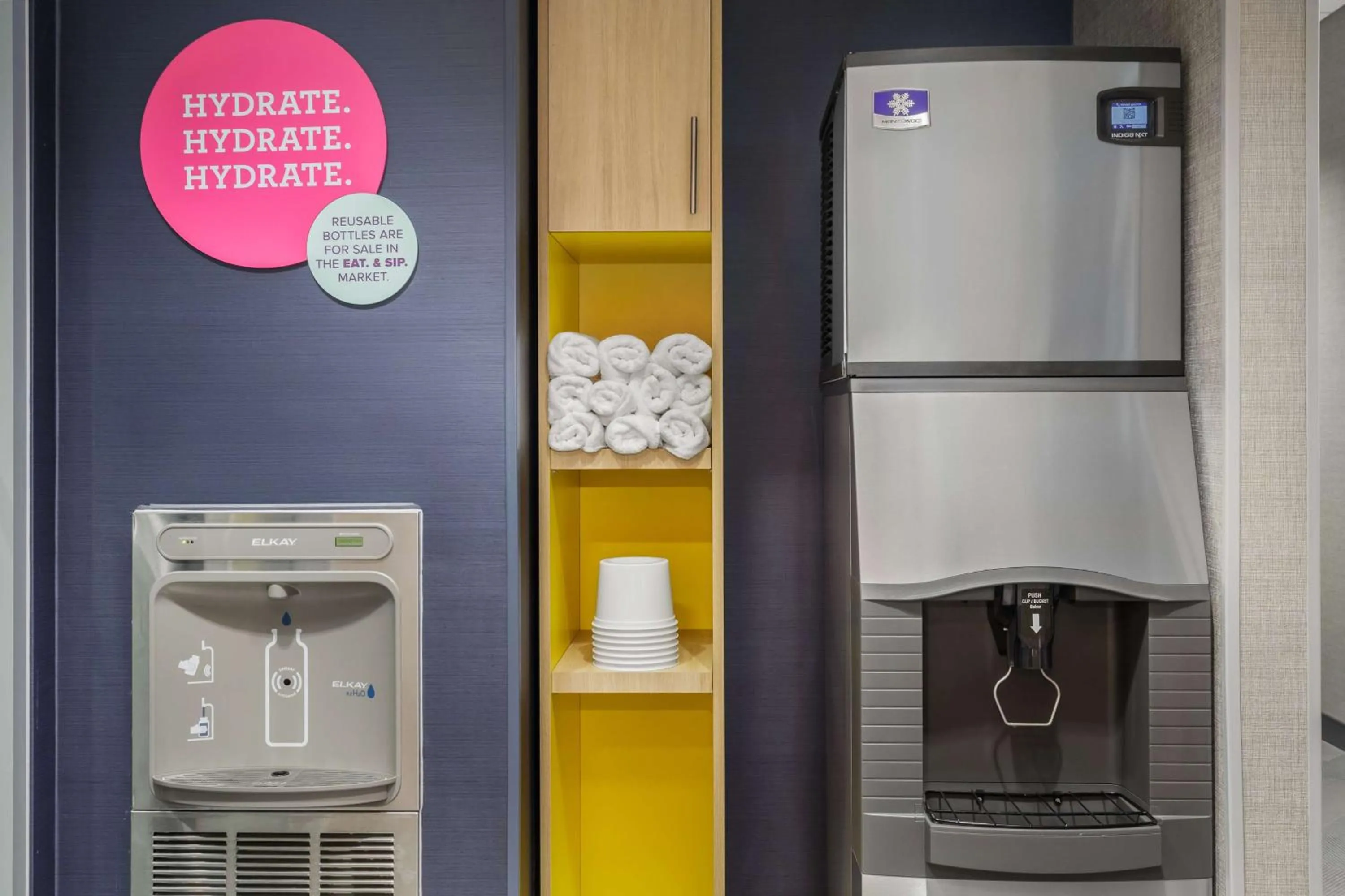 Dining area in Tru By Hilton Bracebridge, On