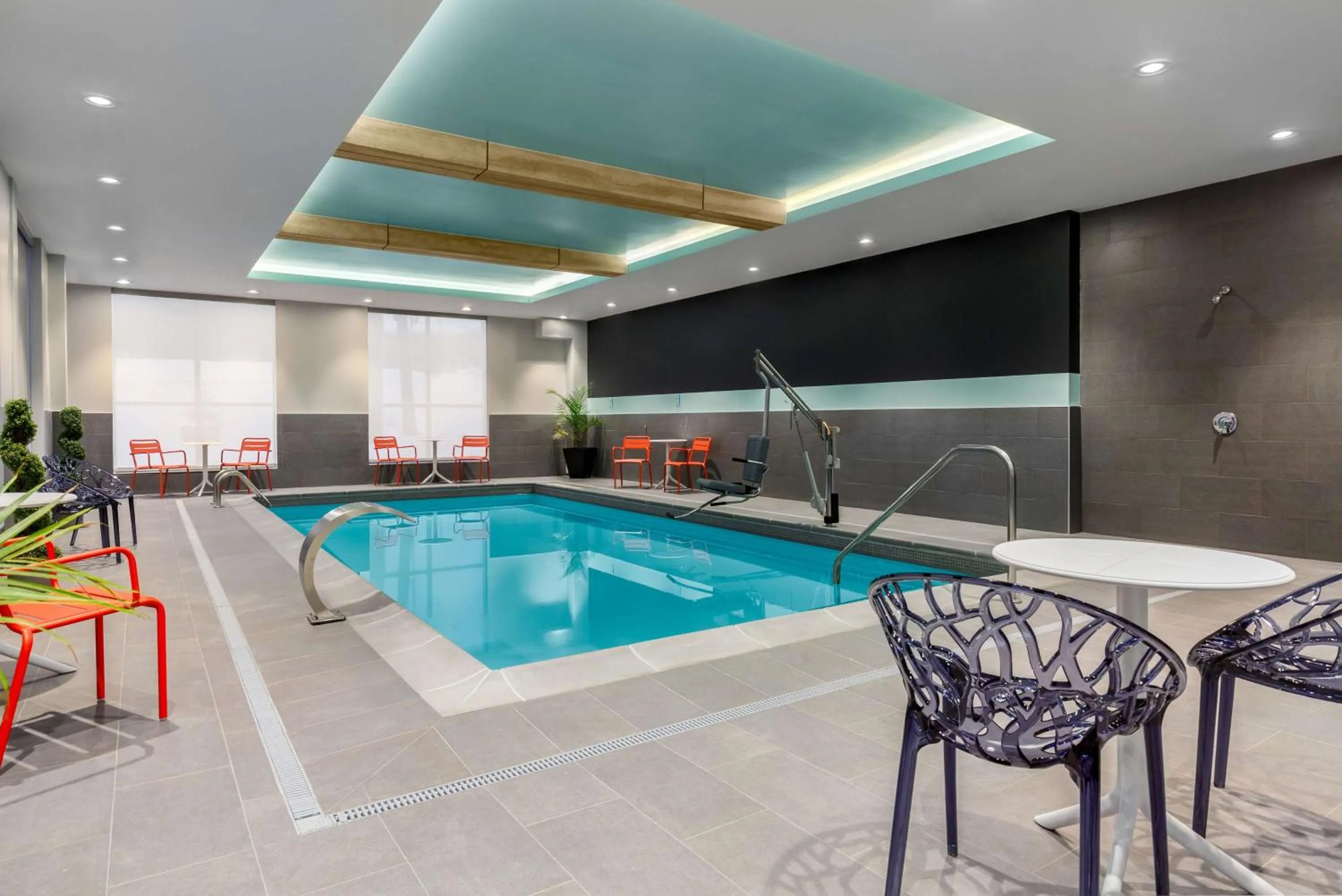 Pool view in Tru By Hilton Bracebridge, On