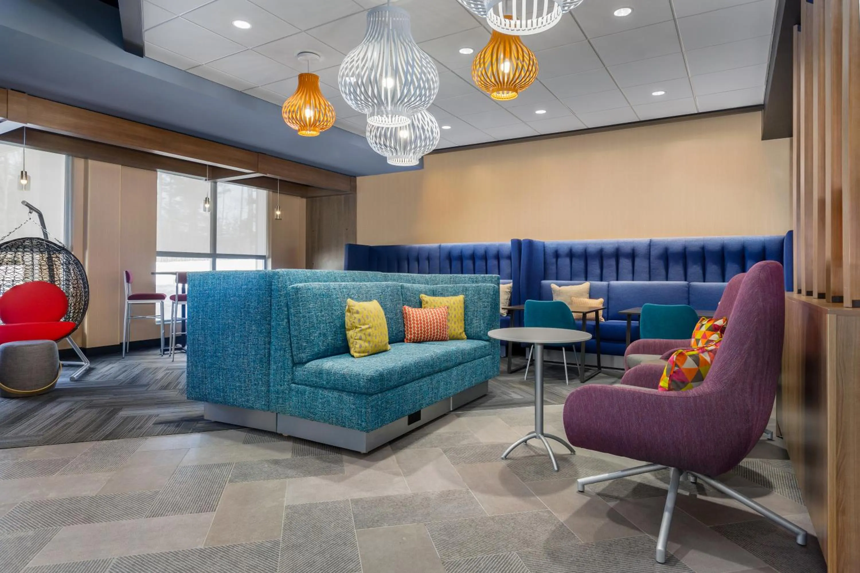 Seating area in Tru By Hilton Bracebridge, On