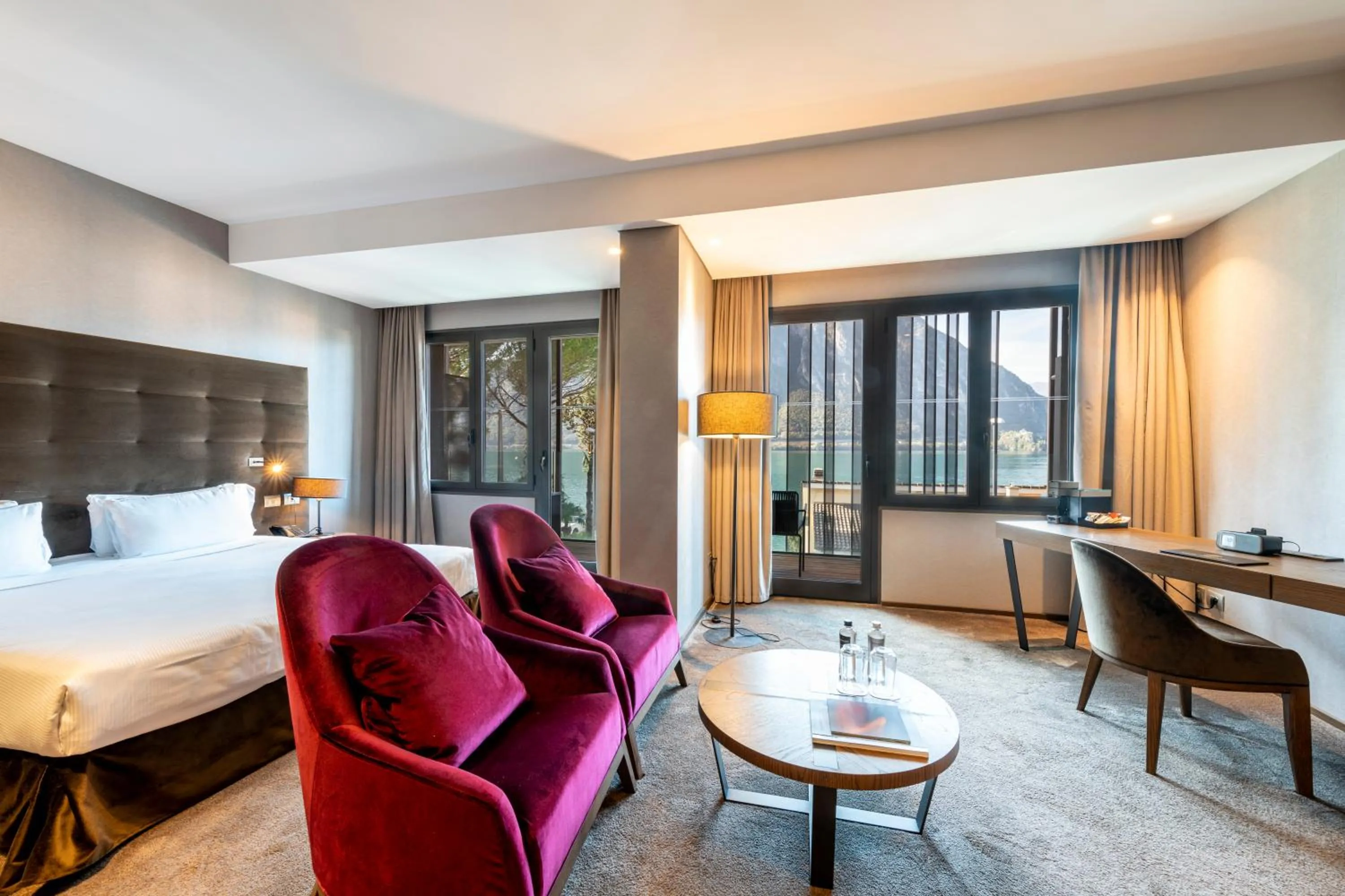 View (from property/room), Bed in Grand Hotel Campione