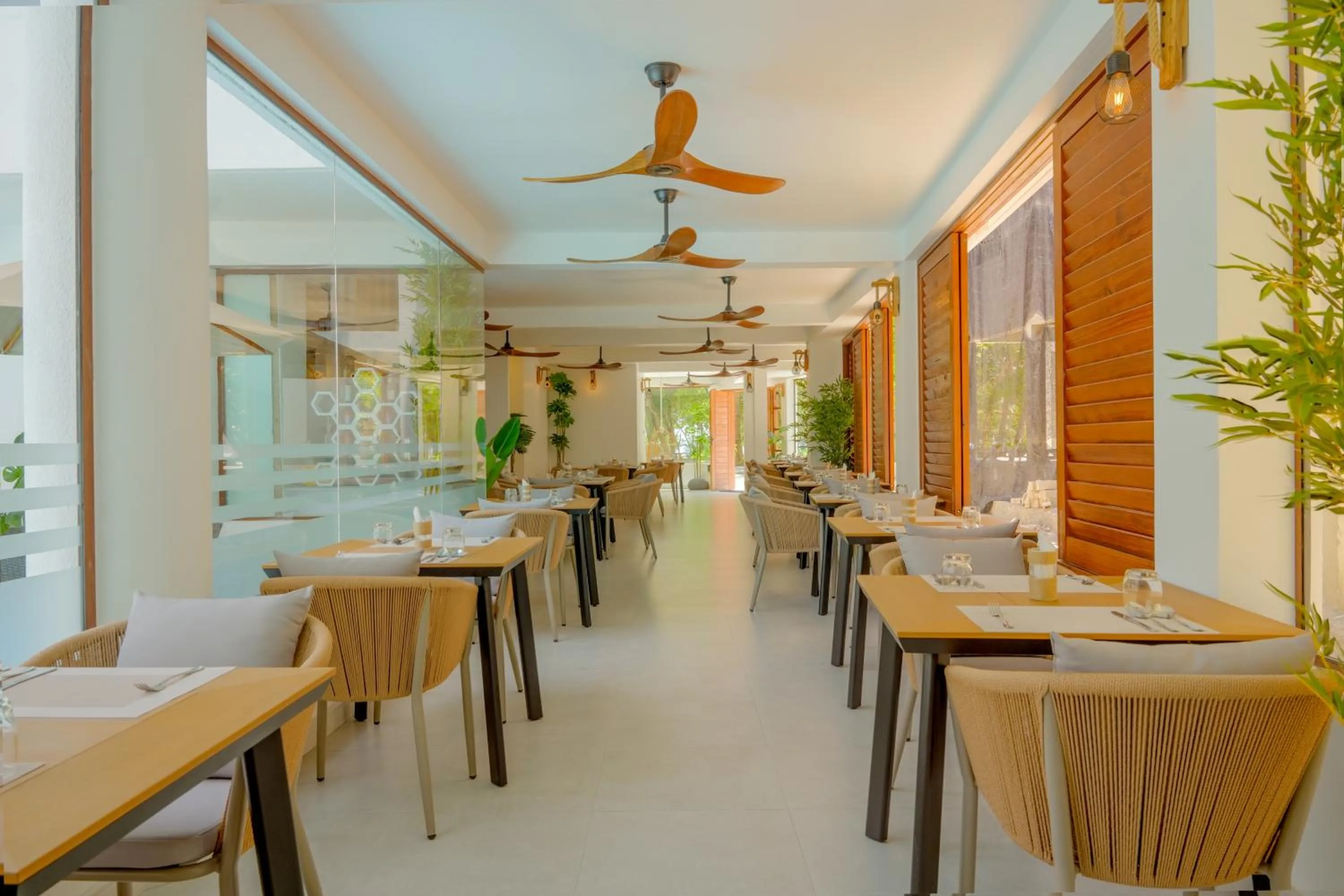 Restaurant/places to eat in Cocomo Maldives