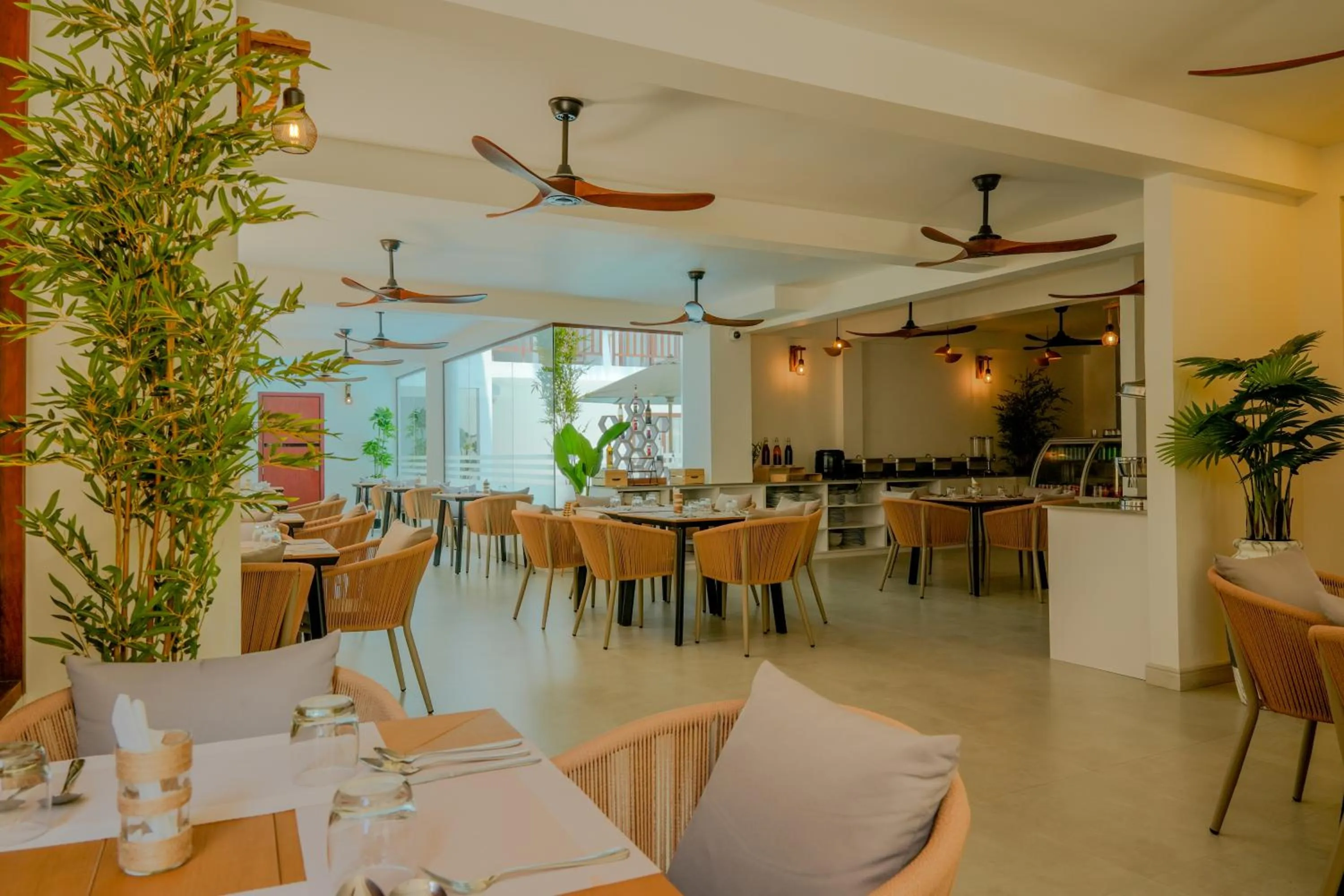 Restaurant/places to eat in Cocomo Maldives