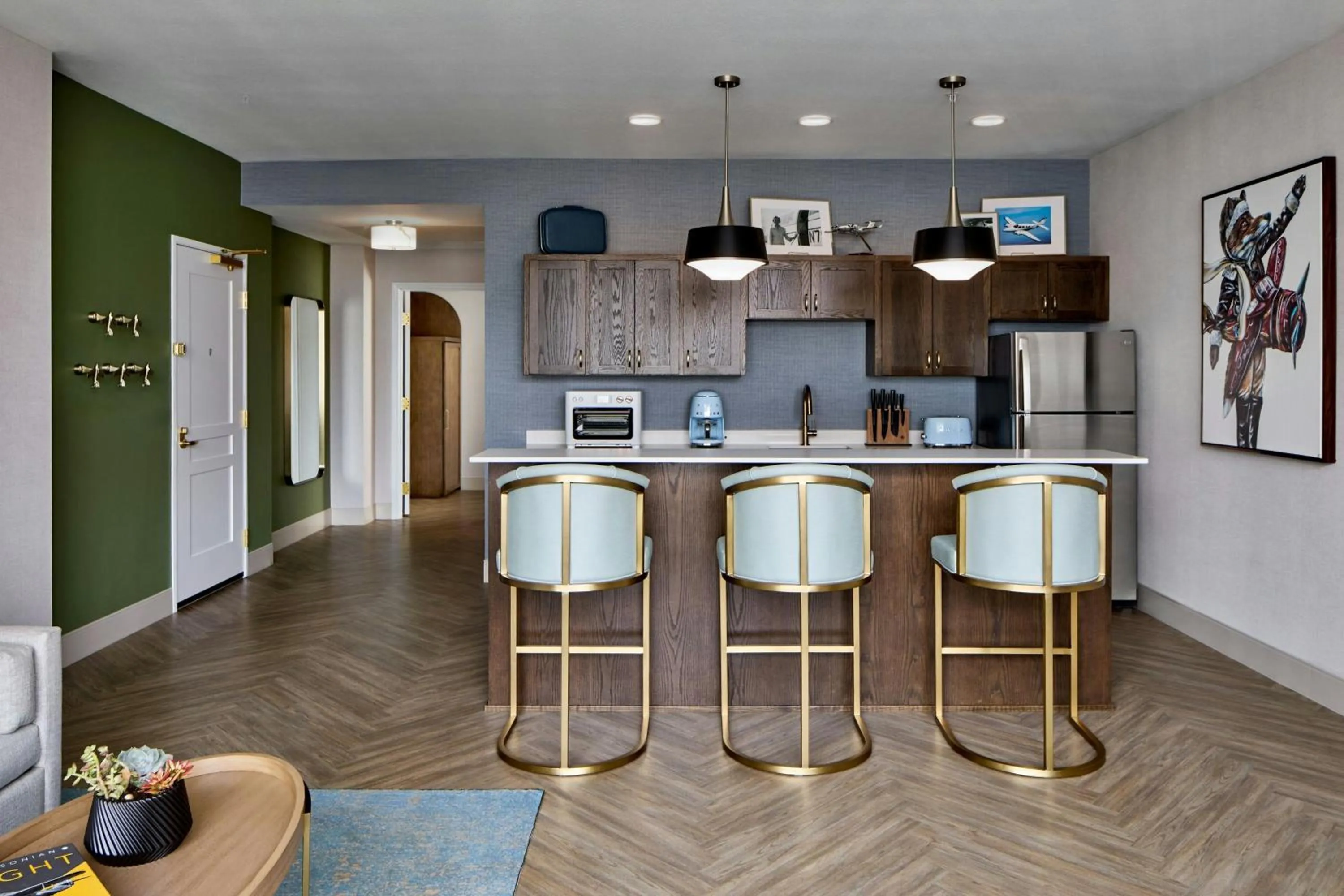 Kitchen or kitchenette in The Olive Ann Hotel, Grand Forks, a Tribute Portfolio Hotel