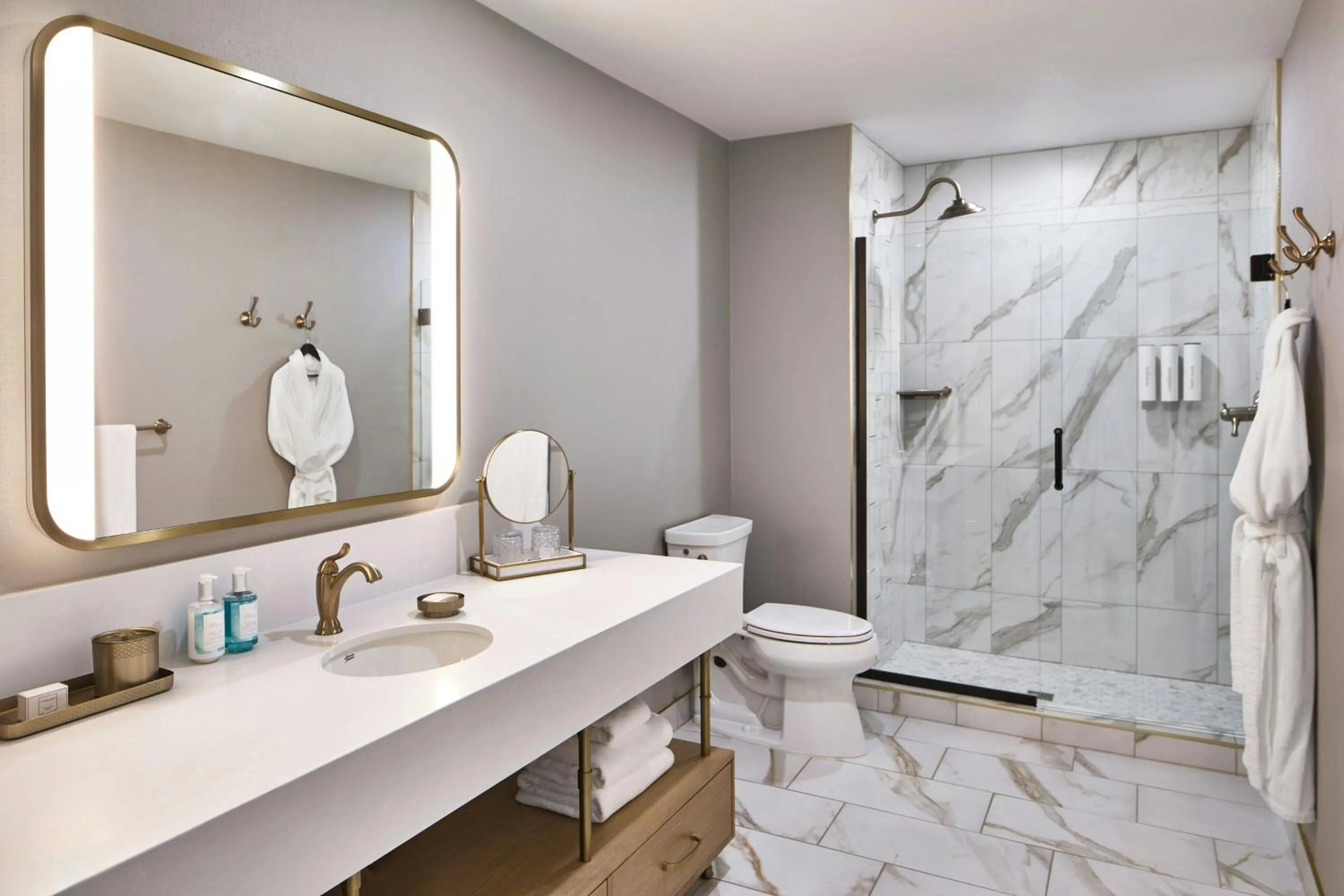 Bathroom in The Olive Ann Hotel, Grand Forks, a Tribute Portfolio Hotel