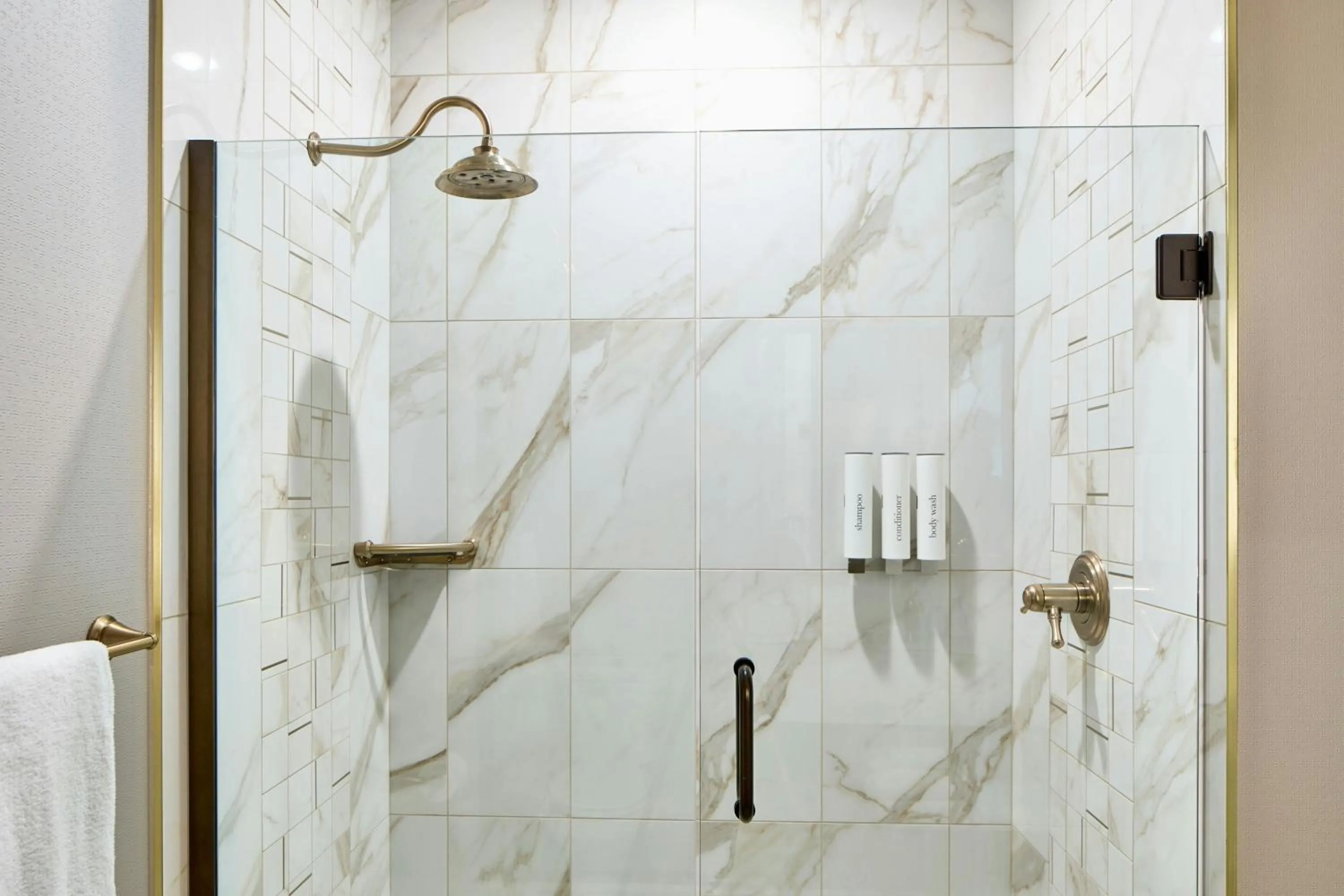 Bathroom in The Olive Ann Hotel, Grand Forks, a Tribute Portfolio Hotel