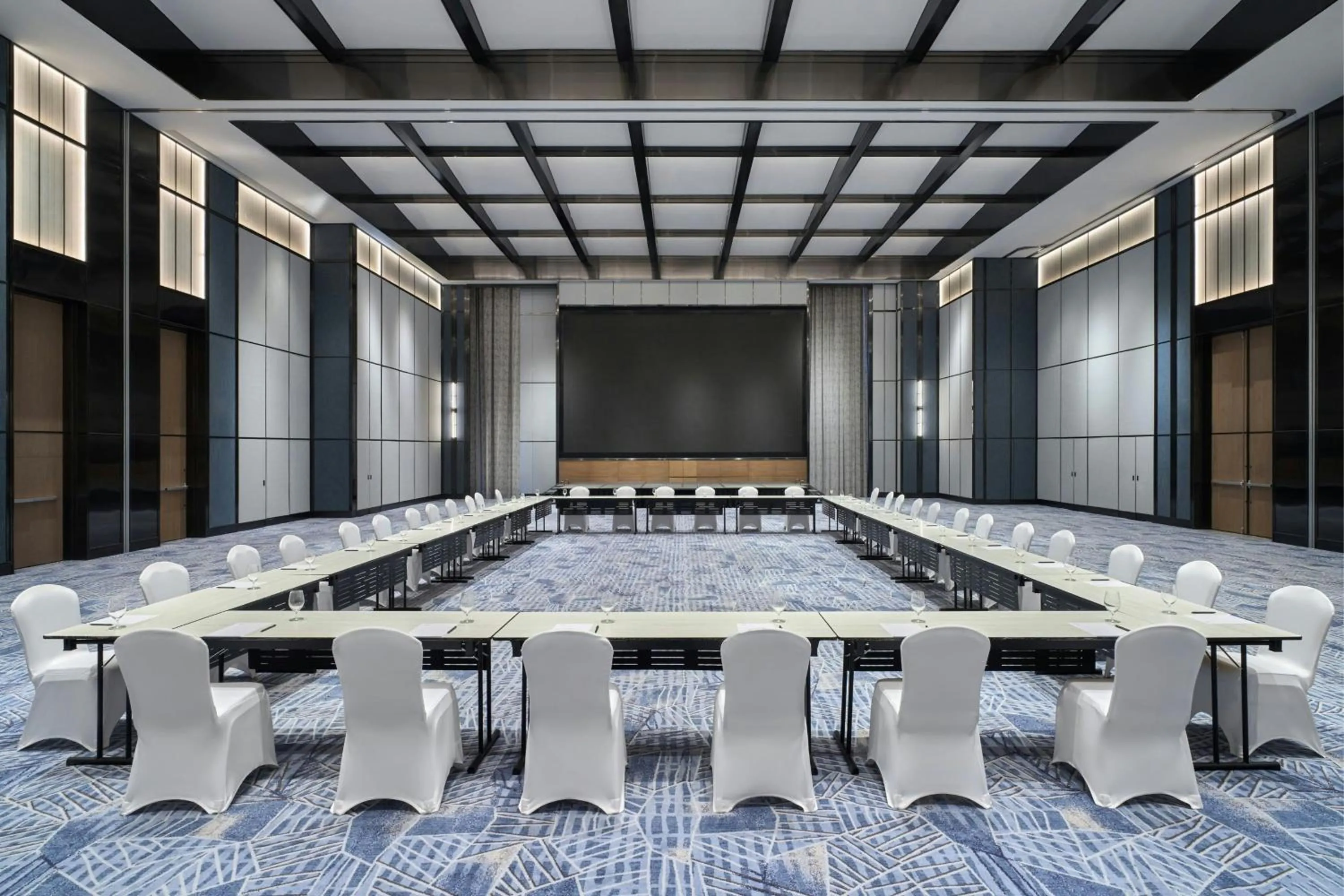 Meeting/conference room in Four Points by Sheraton Ha Giang