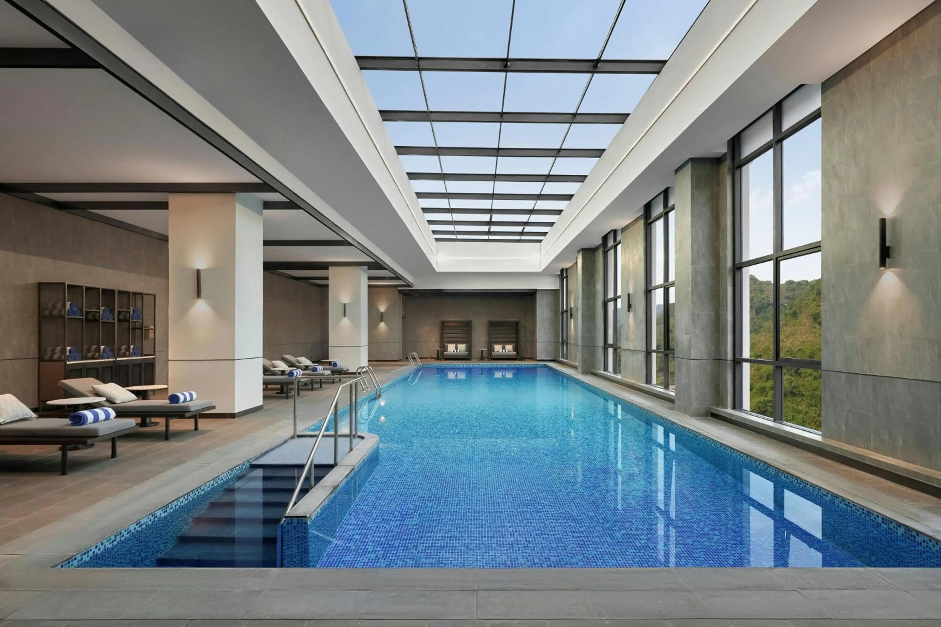 Swimming pool in Four Points by Sheraton Ha Giang