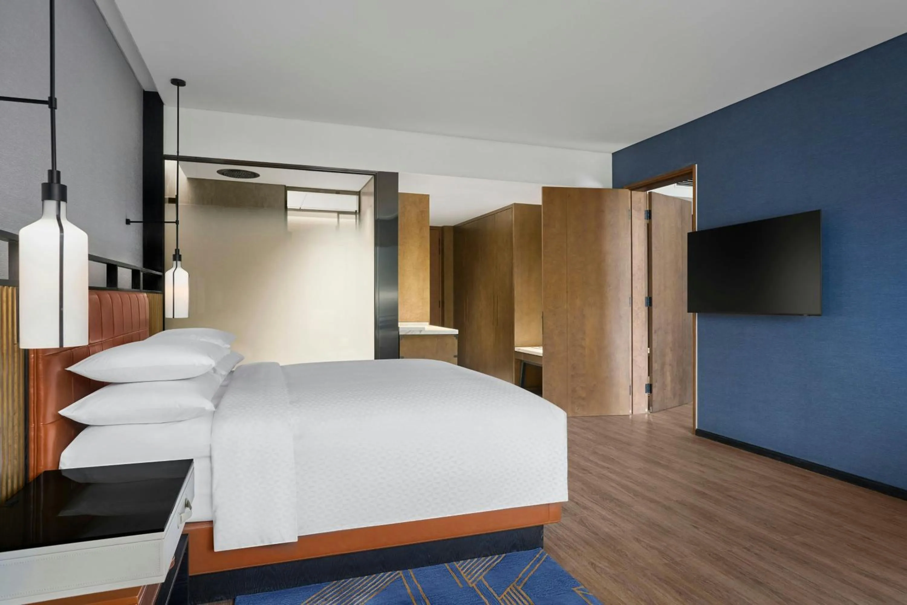 Photo of the whole room, Bed in Four Points by Sheraton Ha Giang