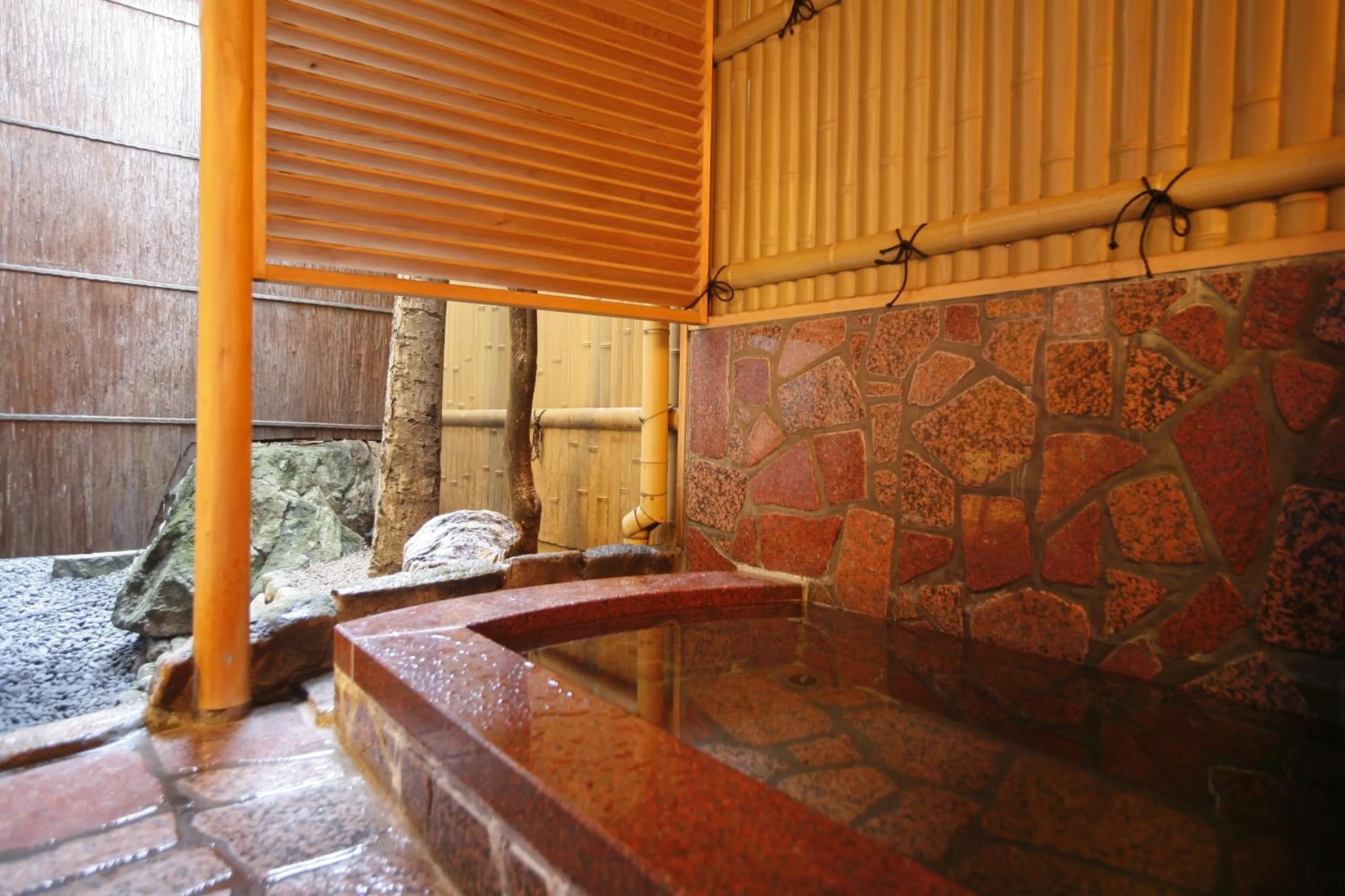 Hot Spring Bath in Sennennoyu Koman