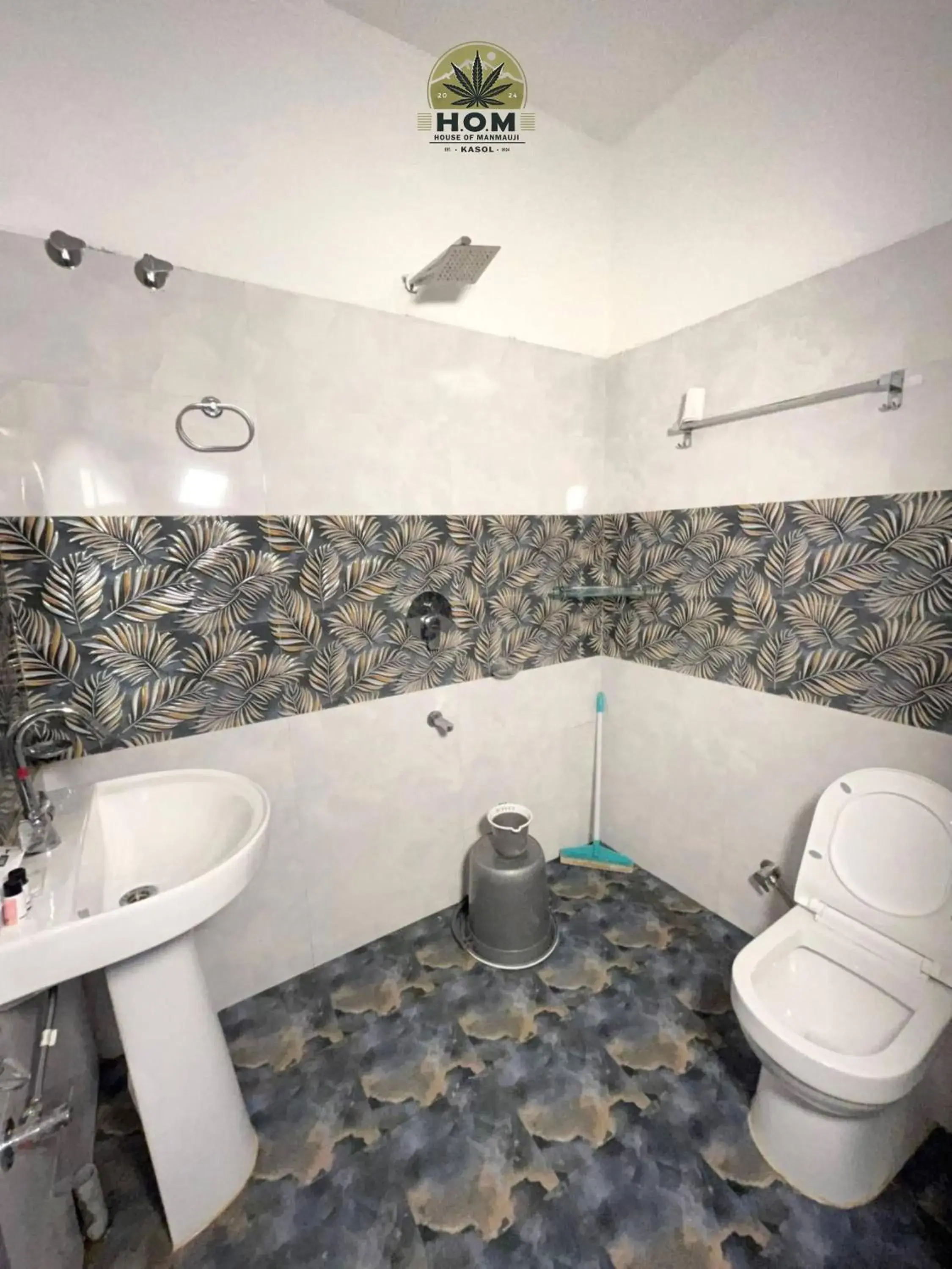 Deluxe Double Room with Sea View in HOM House of MannMauji Riverside kasol Deluxe Double Room with Sea View in HOM House of MannMauji Riverside kasol