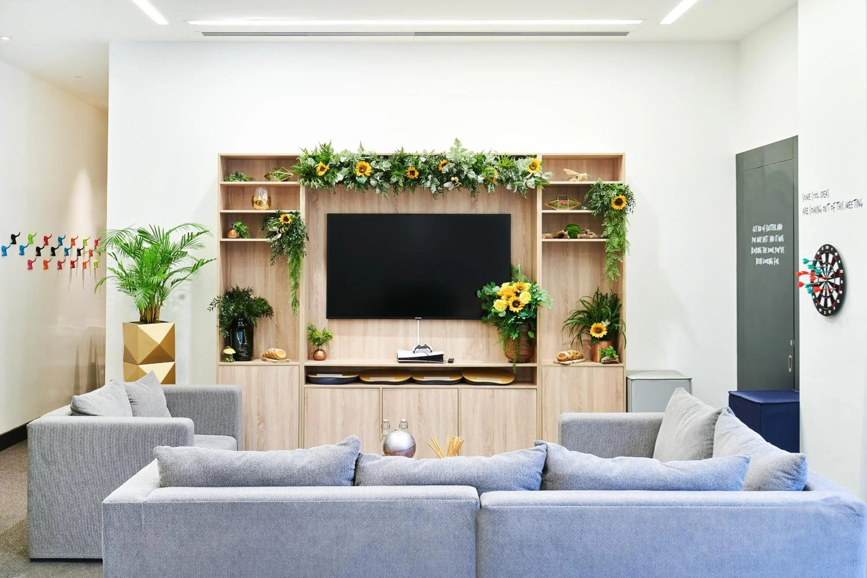 Communal lounge/ TV room in INNSiDE by Meliá Manchester