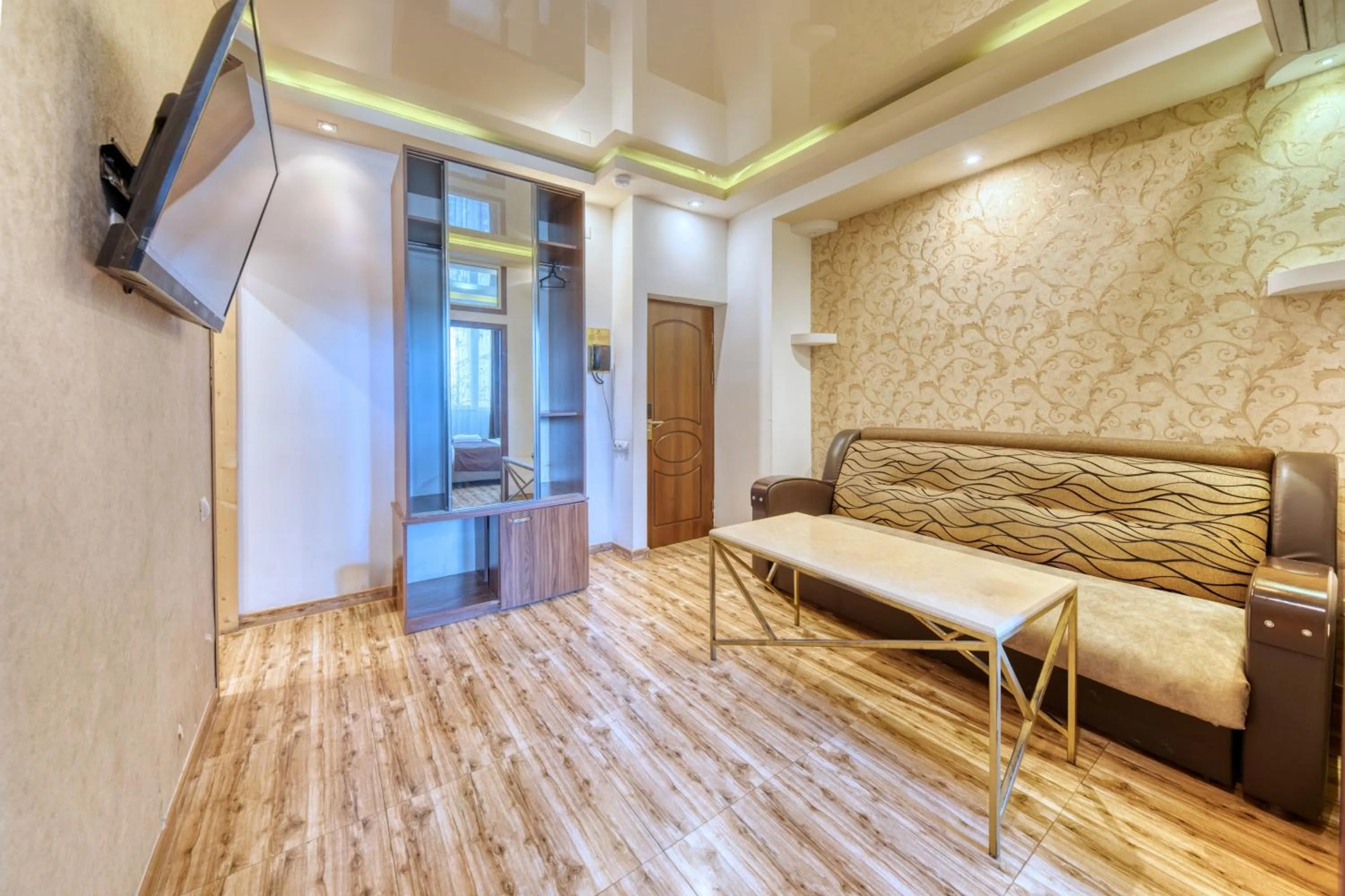 Photo of the whole room in Aleppo Hotel