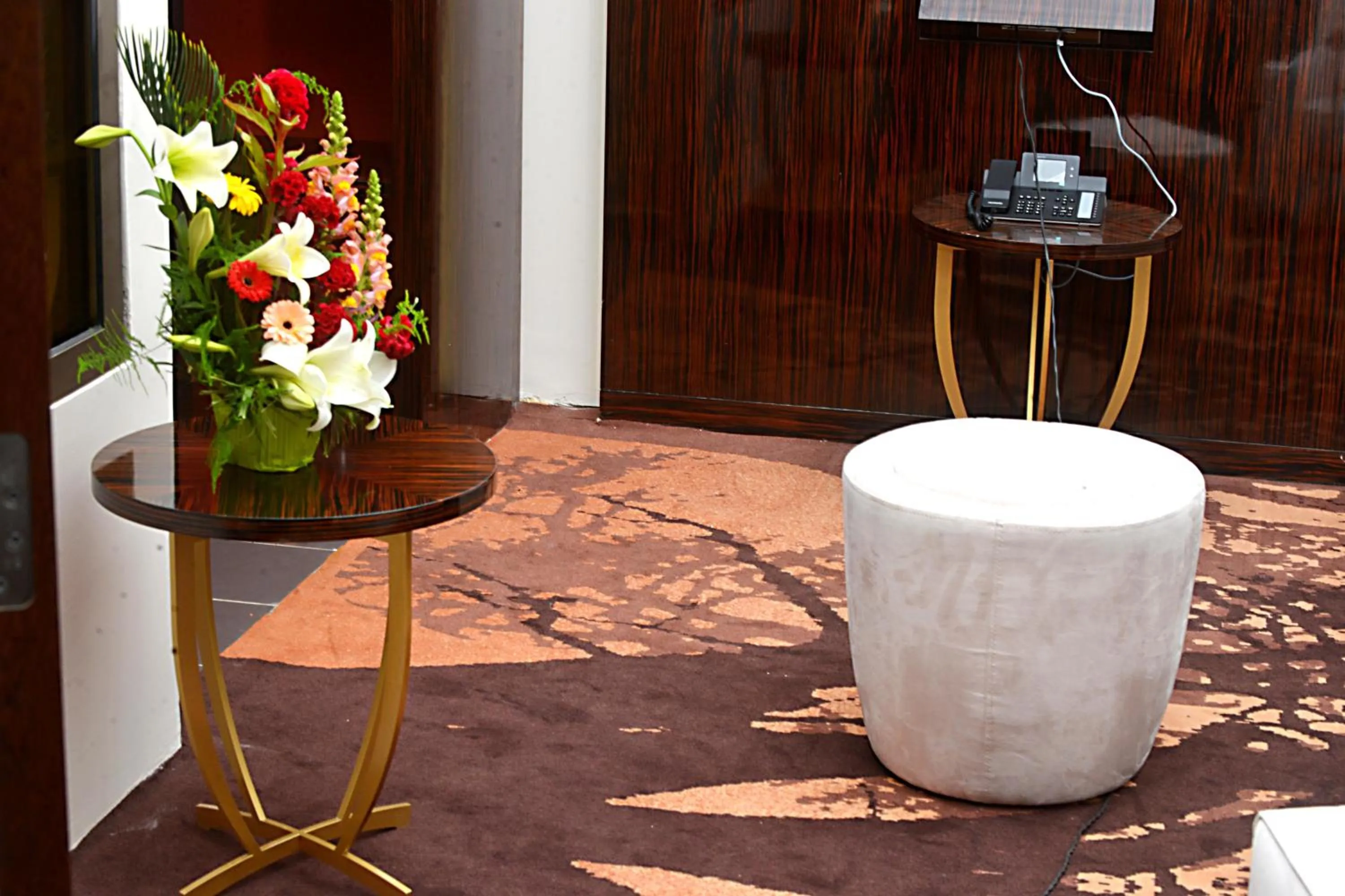 Seating area in Hôtel Fleur de Lys Plateau