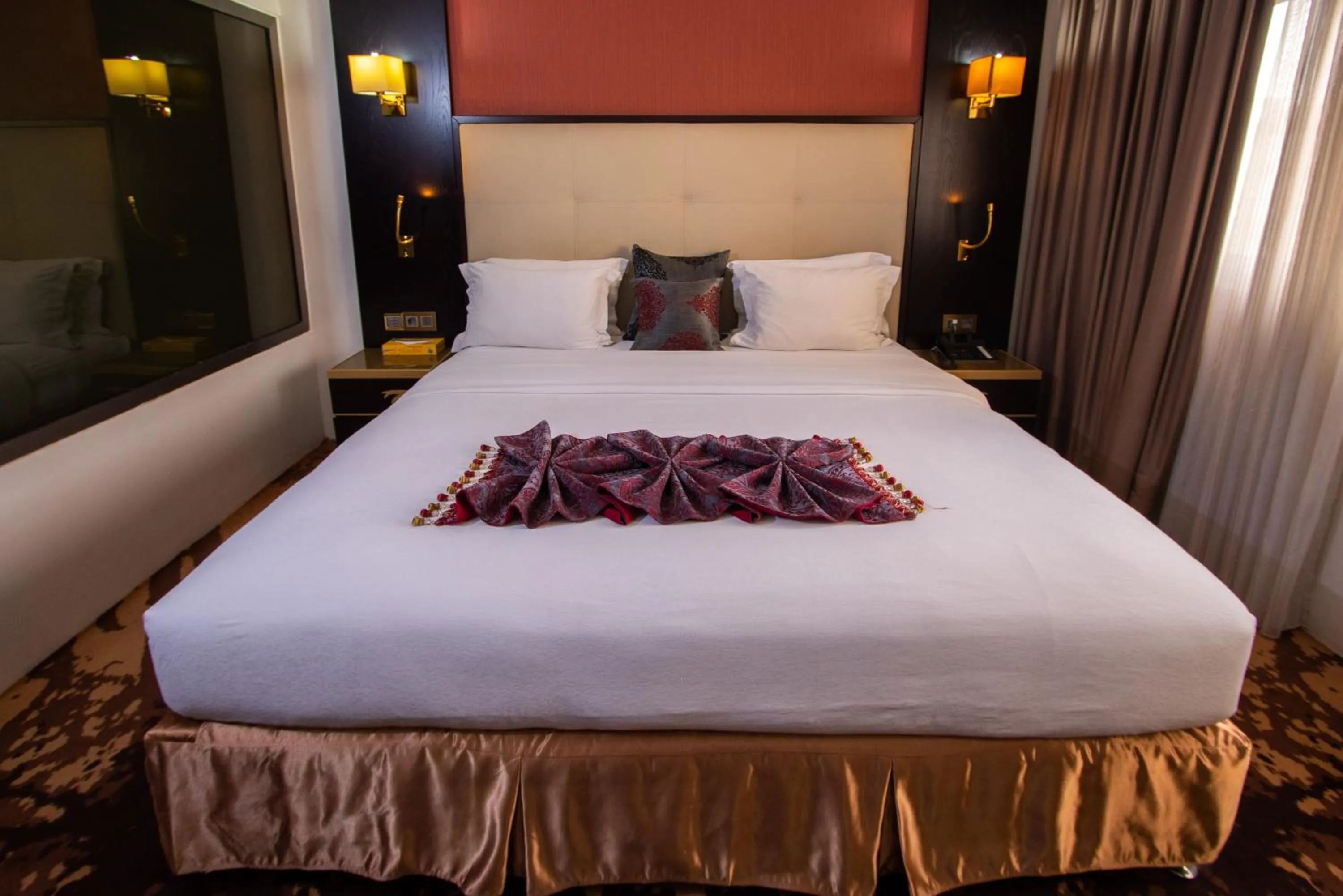 Bed in Hôtel Fleur de Lys Plateau