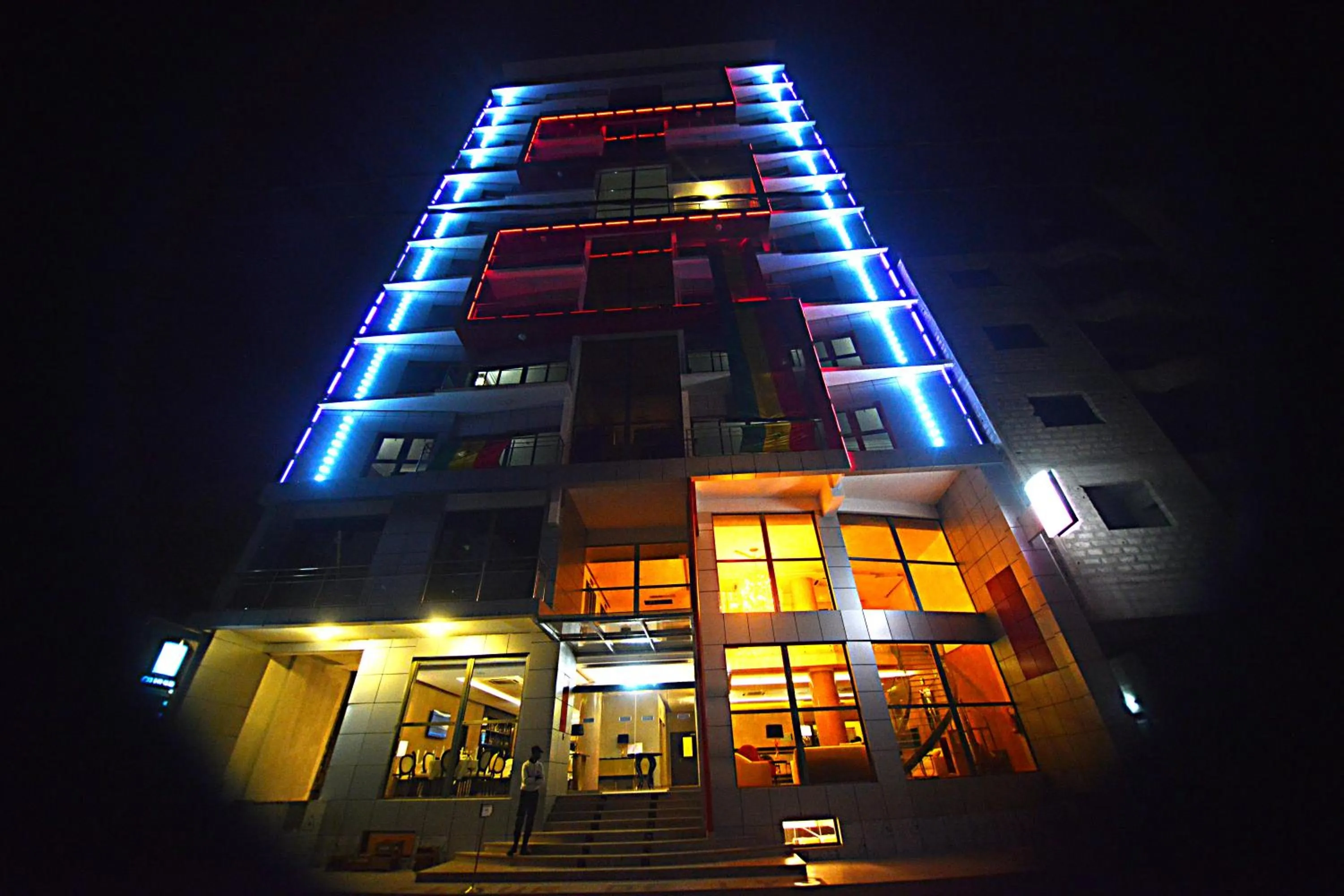 Facade/entrance in Hôtel Fleur de Lys Plateau