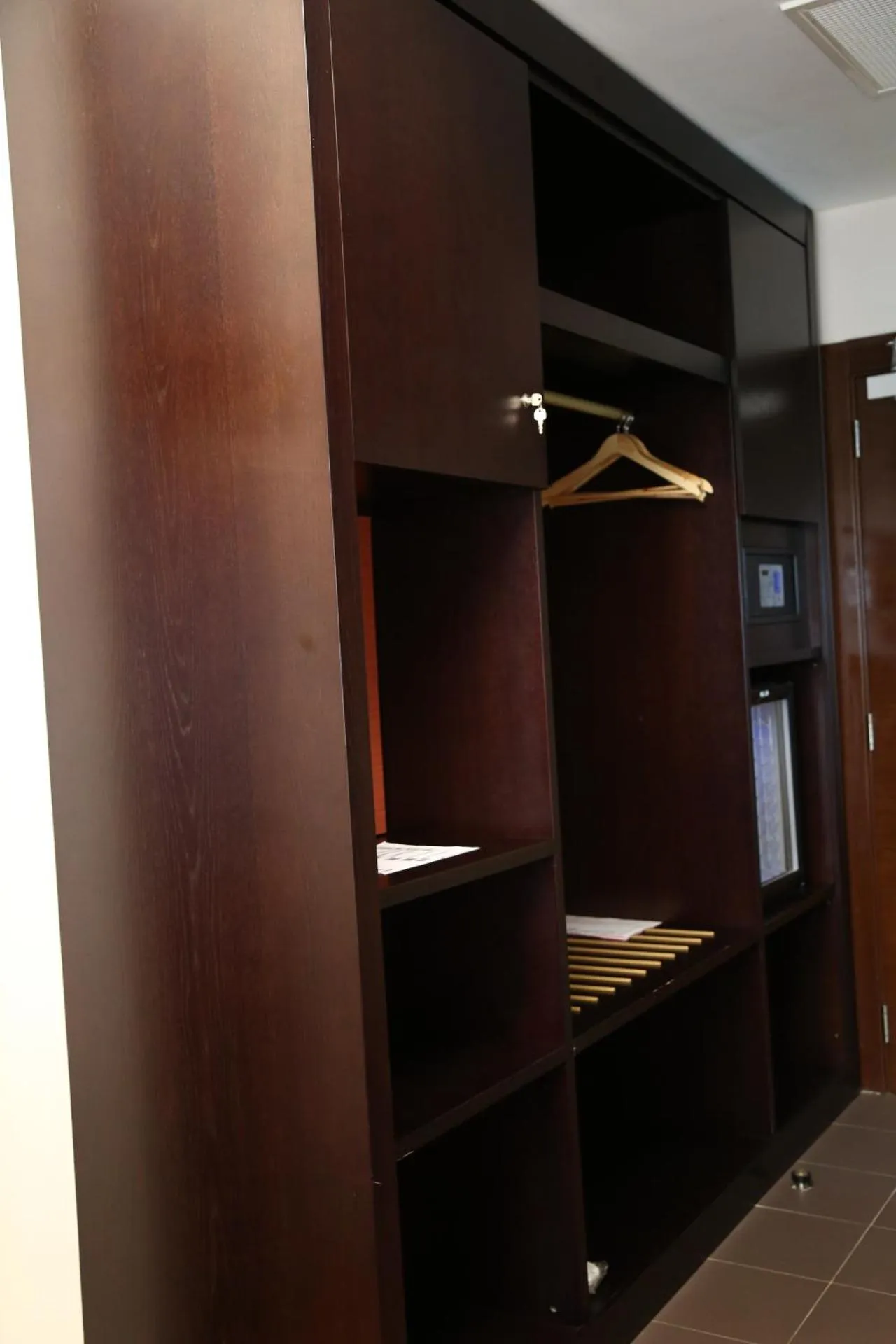 Bedroom in Hôtel Fleur de Lys Plateau