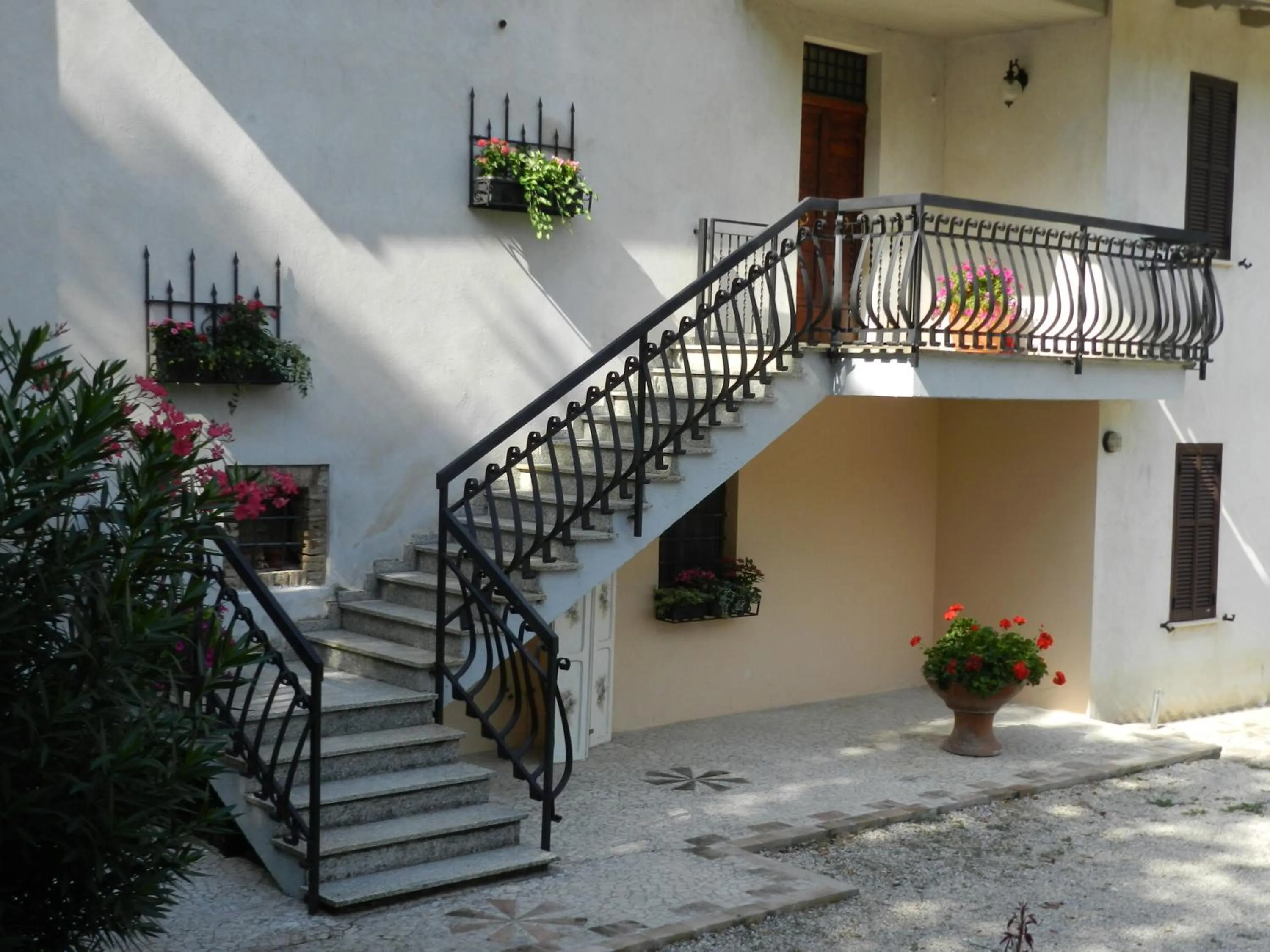 Facade/entrance in B&B Villa Maria
